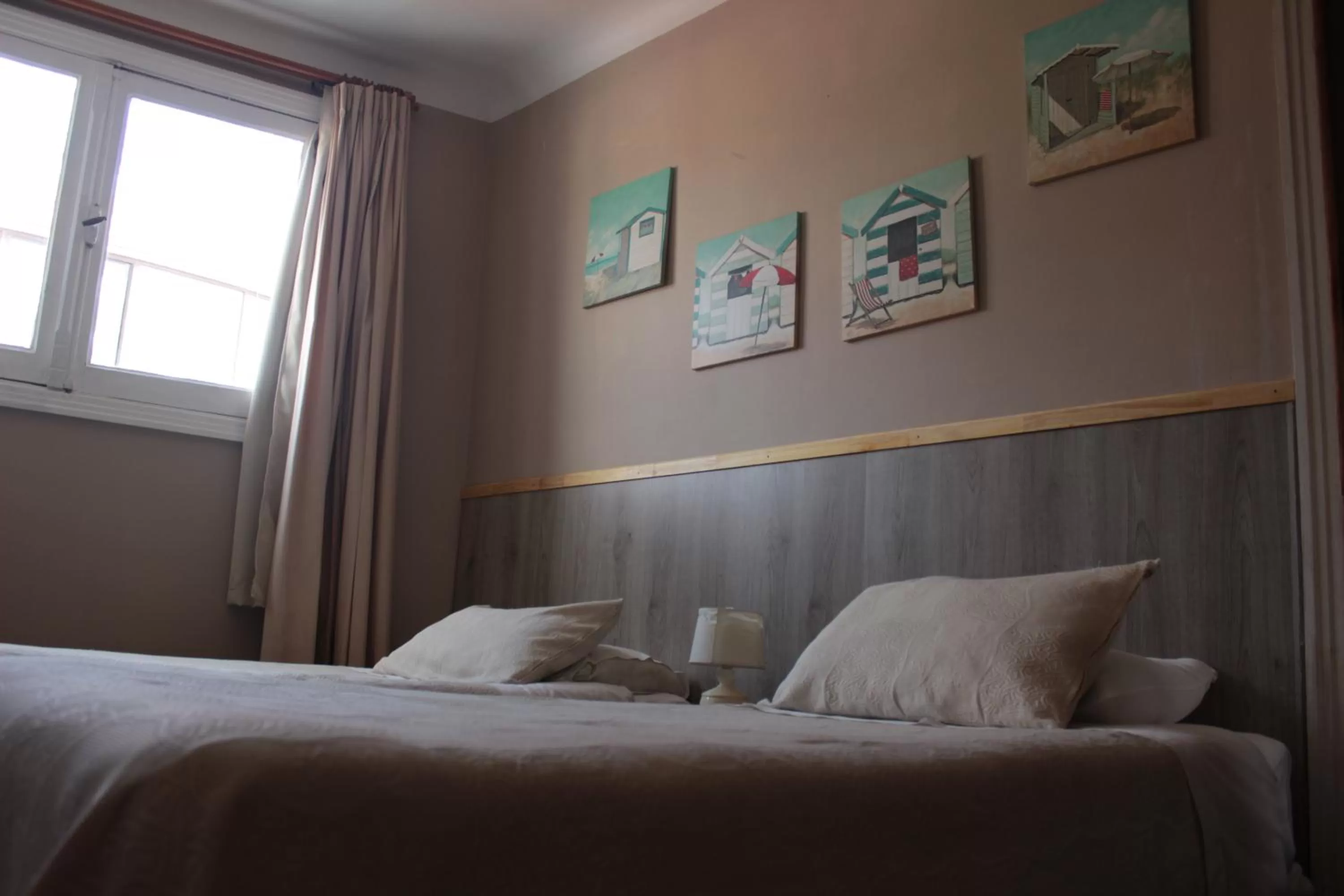 Bed in Alhambra Hotel