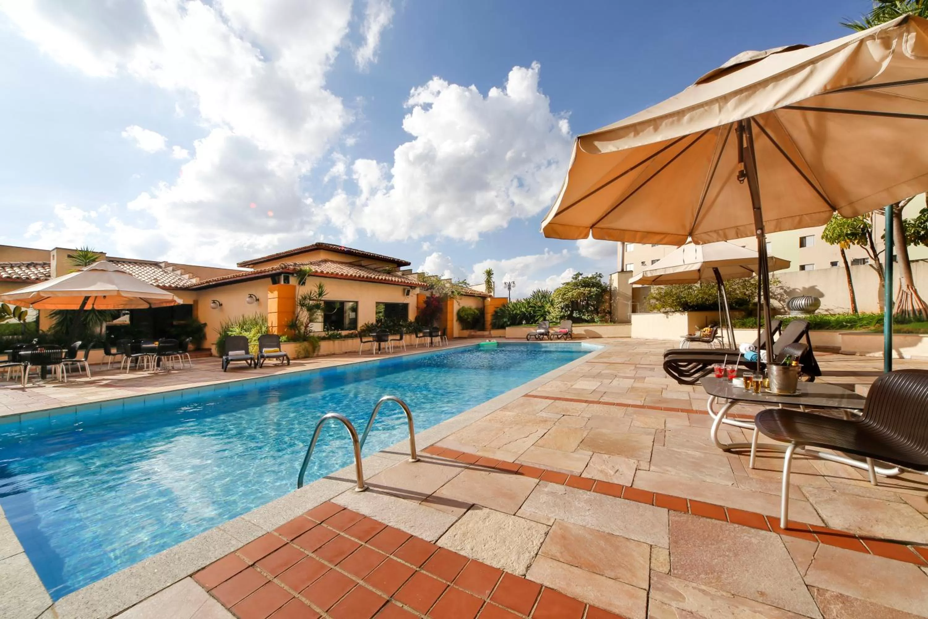 Swimming pool in Sorocaba Park Hotel by Atlantica