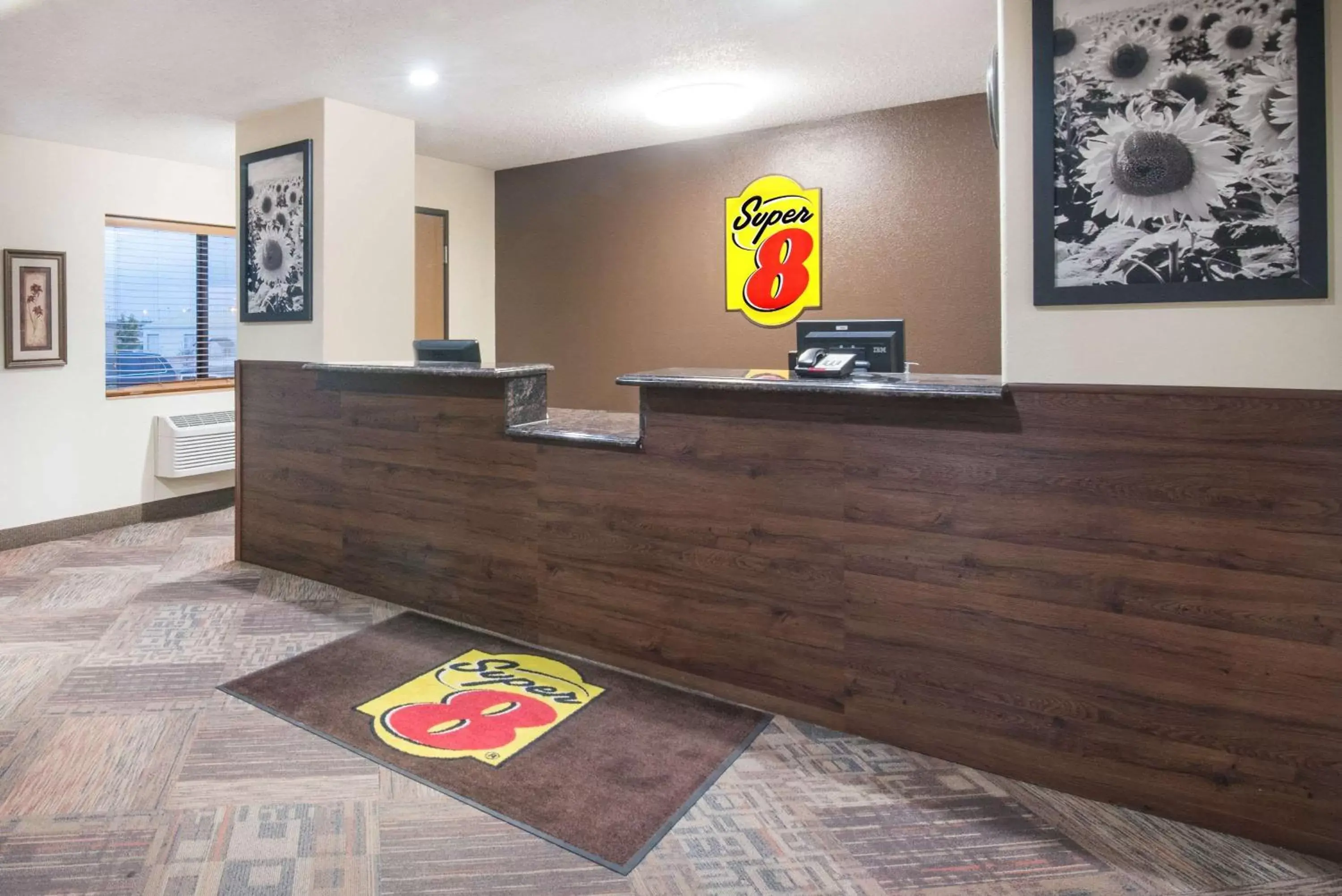 Lobby or reception, Lobby/Reception in Super 8 by Wyndham Jamestown