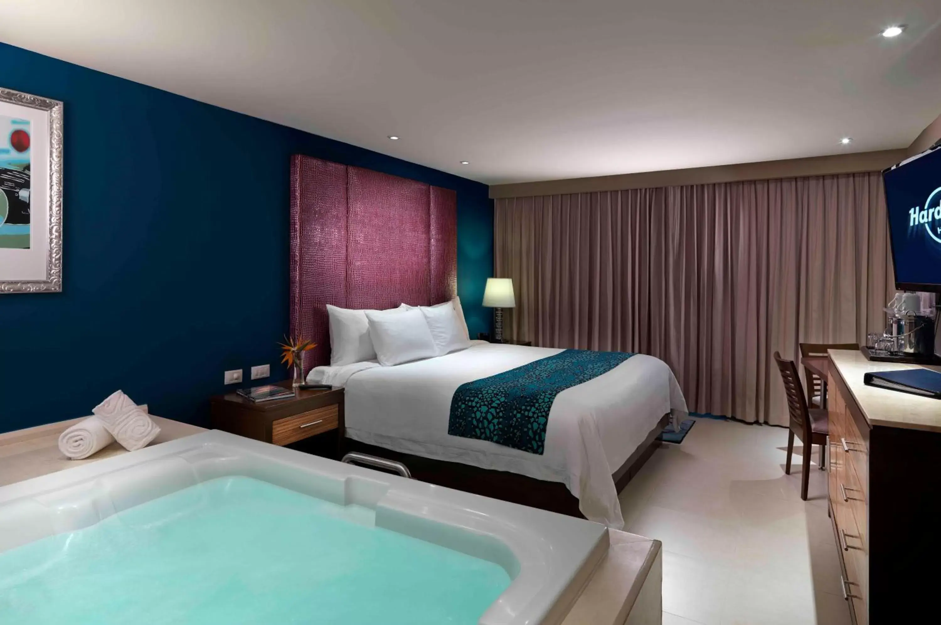 Bedroom, Bed in Hard Rock Hotel Cancun - All Inclusive