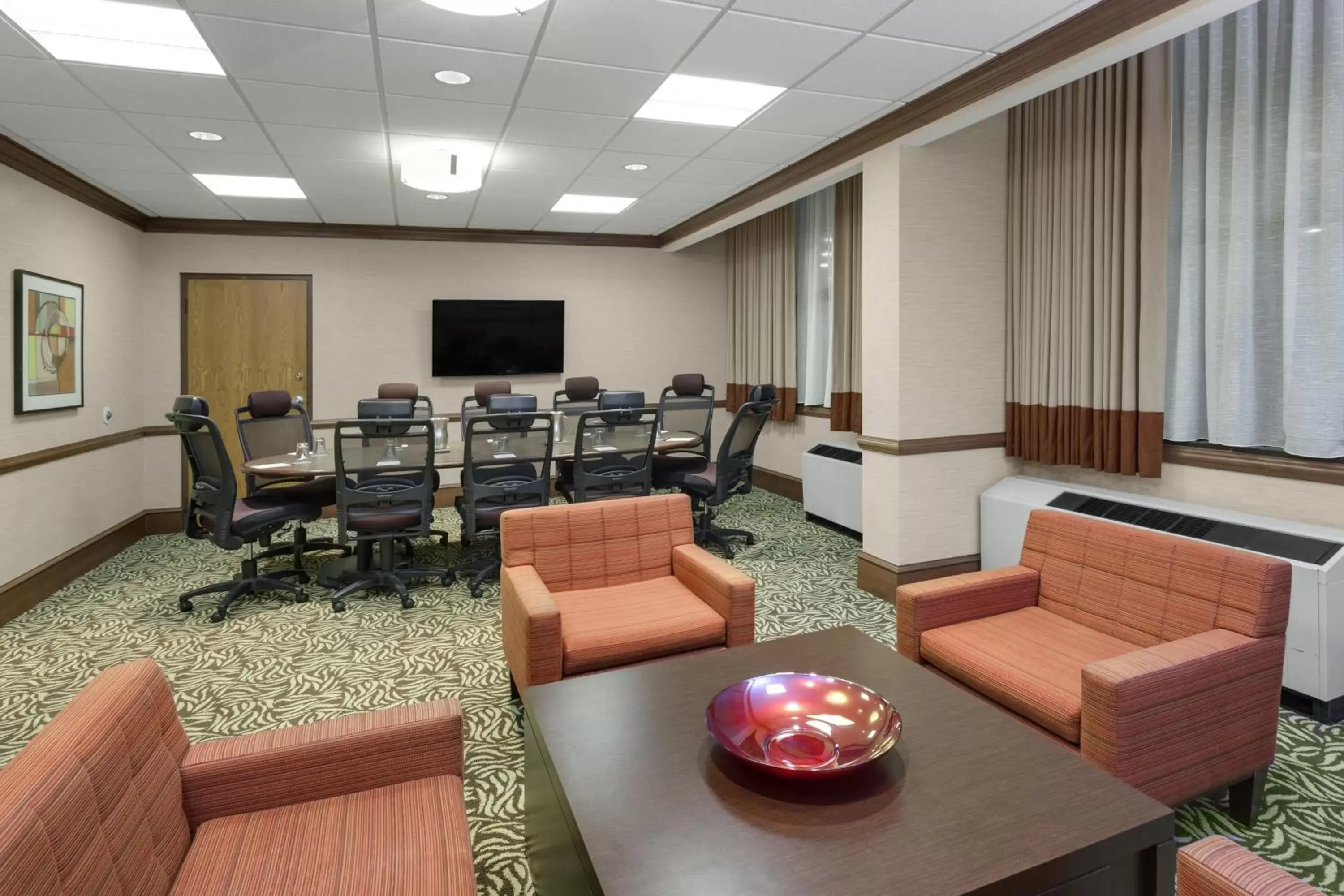 Meeting/conference room in Crowne Plaza Lansing West, an IHG Hotel