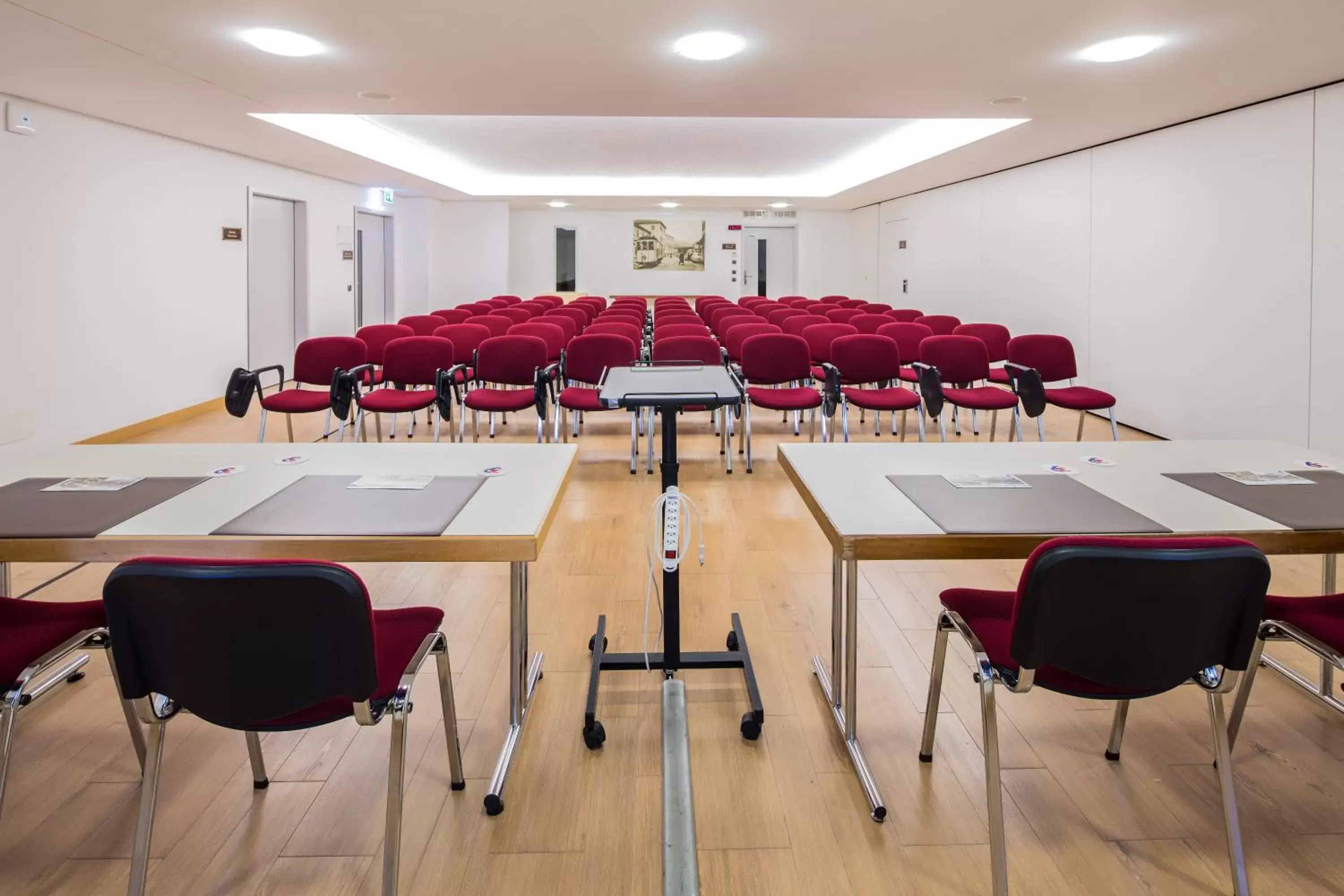 Business facilities, Business Area/Conference Room in Hotel Coronado