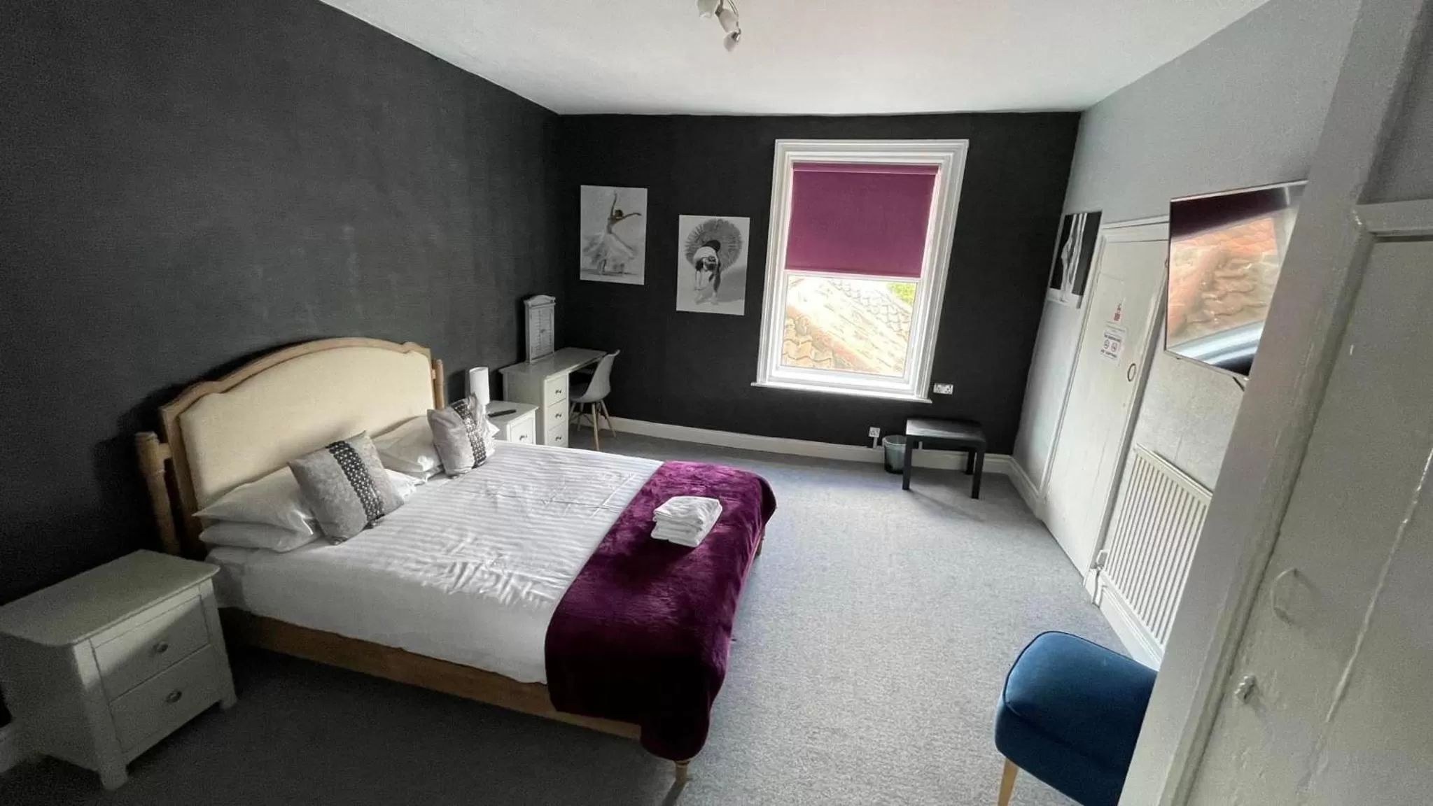 Bed in Watton Vibe Hotel