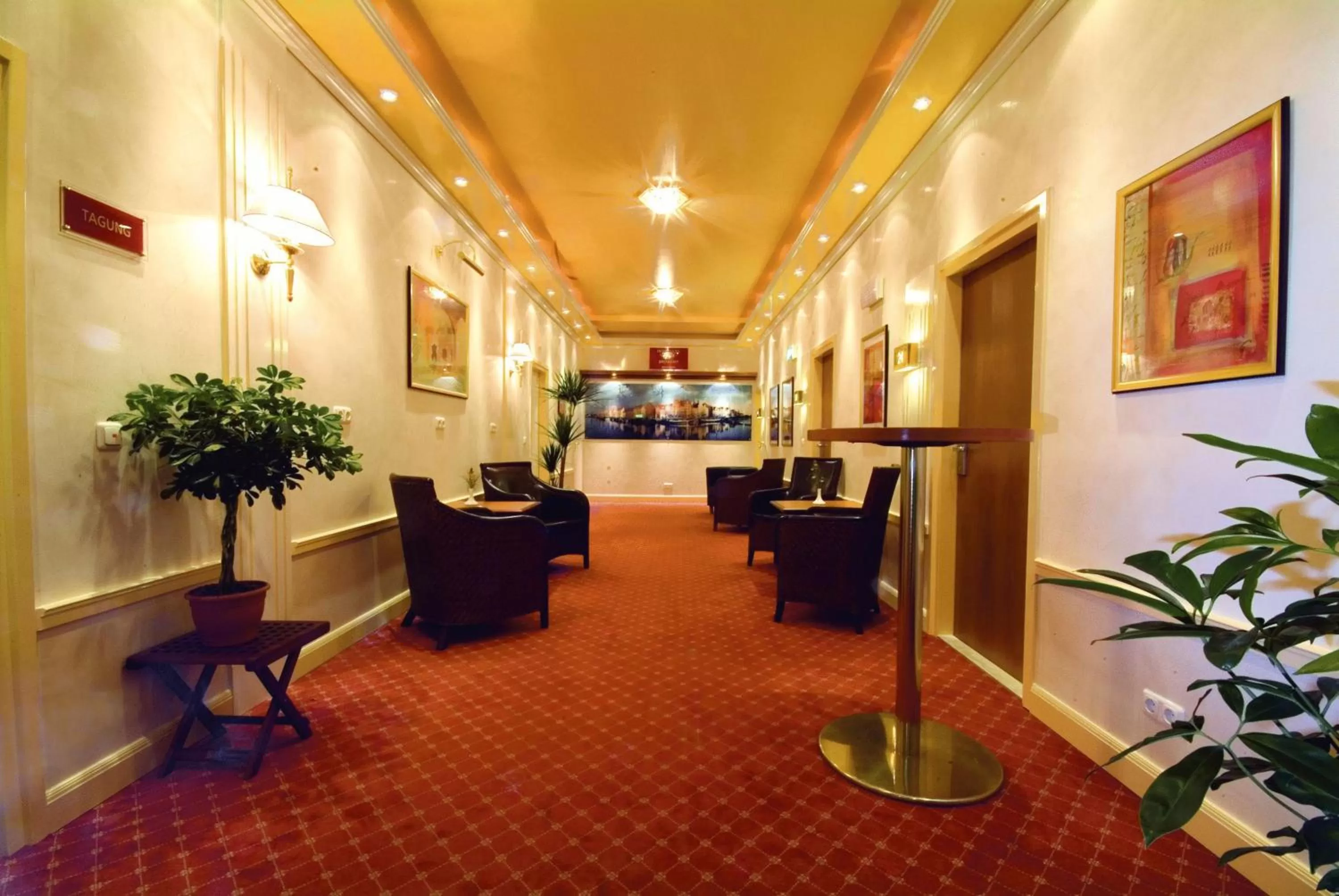 Lobby or reception in Traveller Hotel