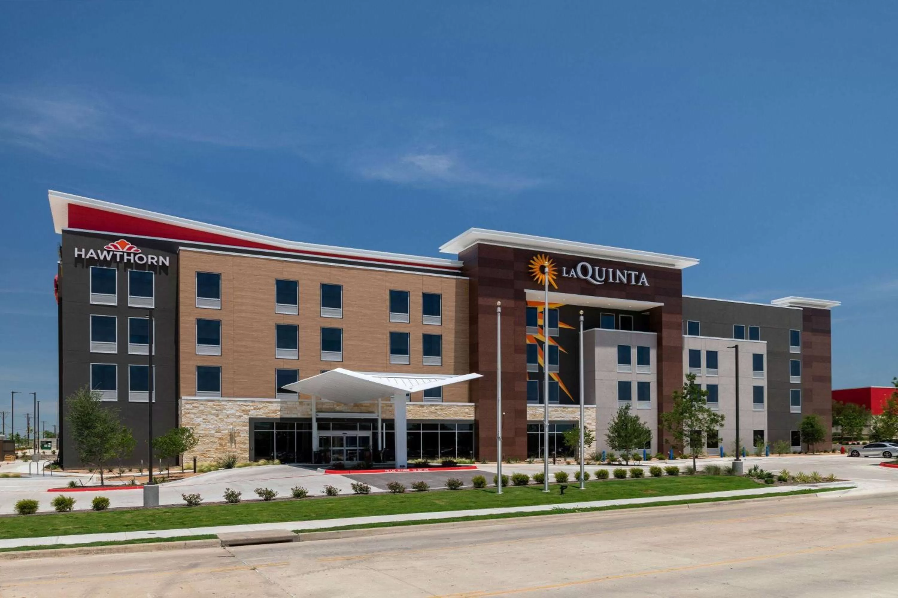 Property building in La Quinta Inn & Suites by Wyndham Pflugerville