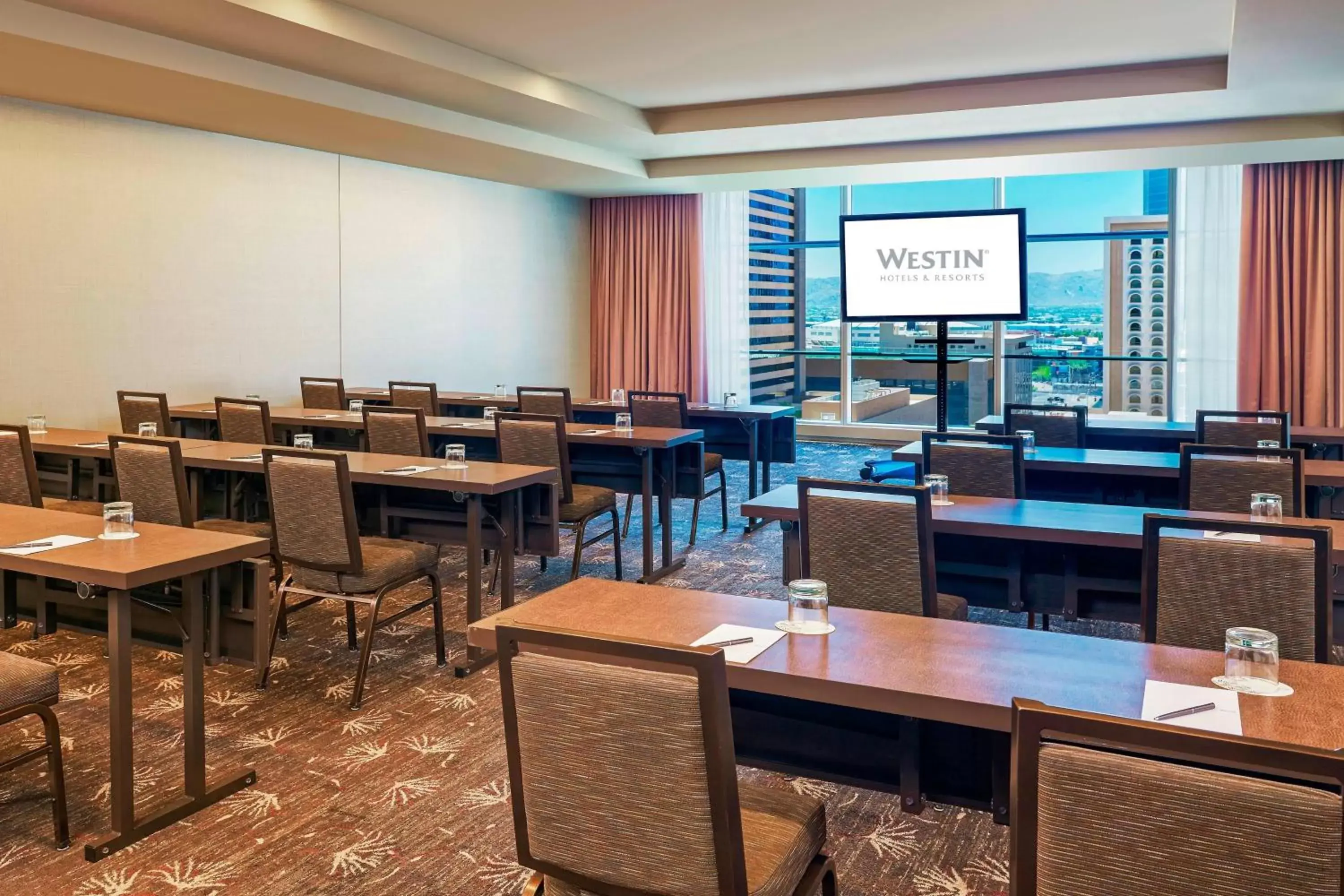 Meeting/conference room, Restaurant/Places to Eat in The Westin Phoenix Downtown