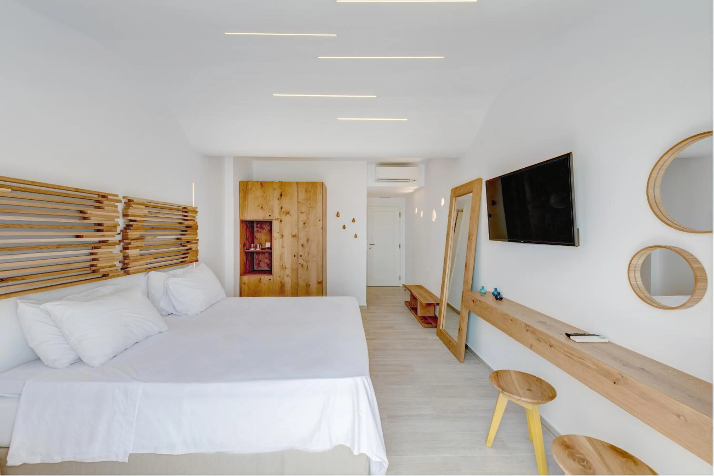 Photo of the whole room, Bed in Makis Place