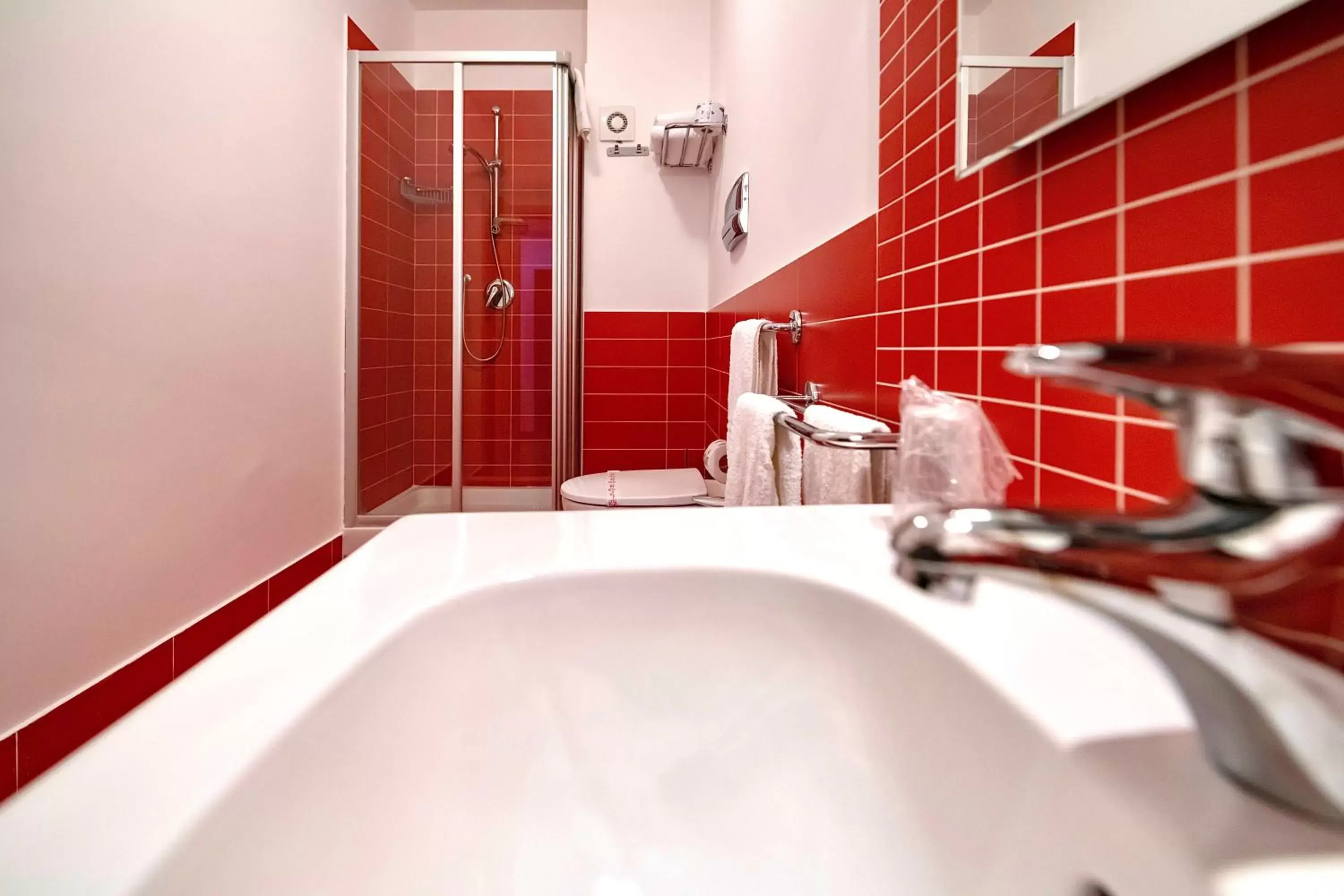 Shower, Bathroom in Aparthotel Isabella