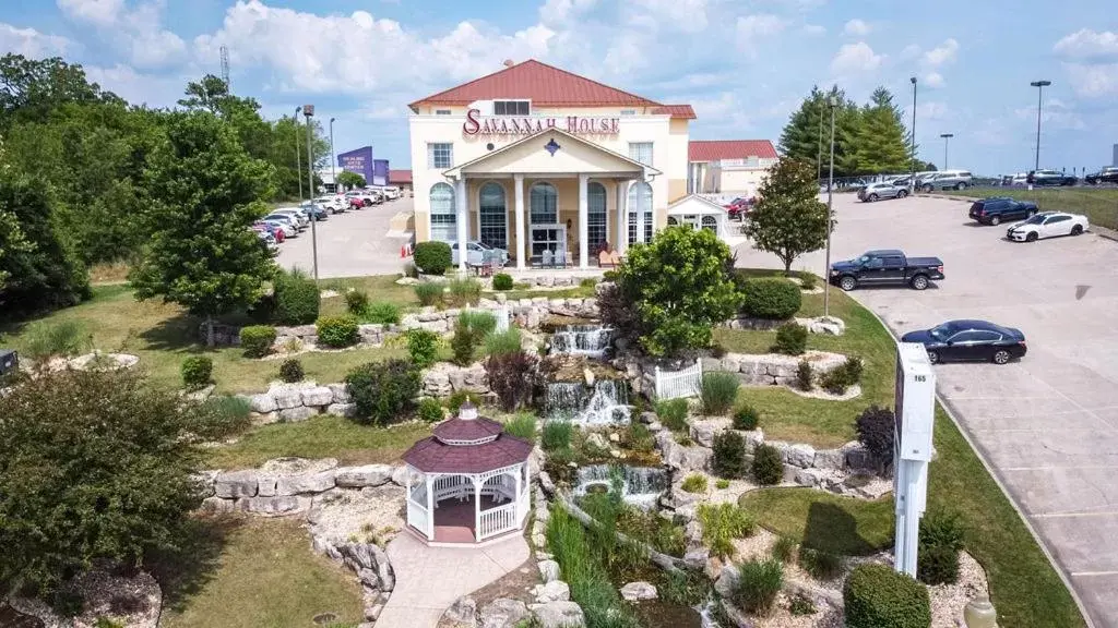 Property building, Bird's-eye View in Savannah House Hotel