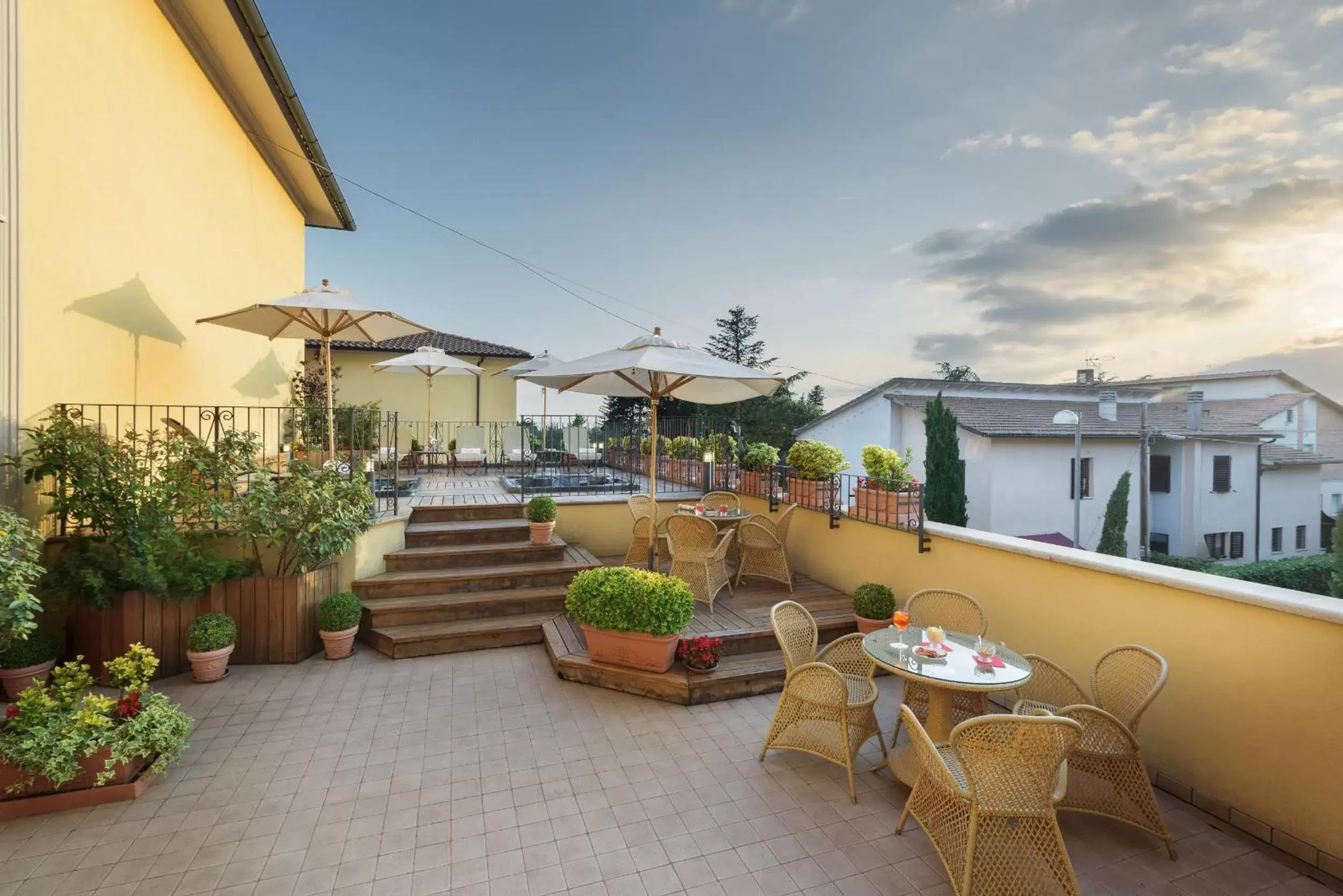 Hot Tub in Hotel Corsignano