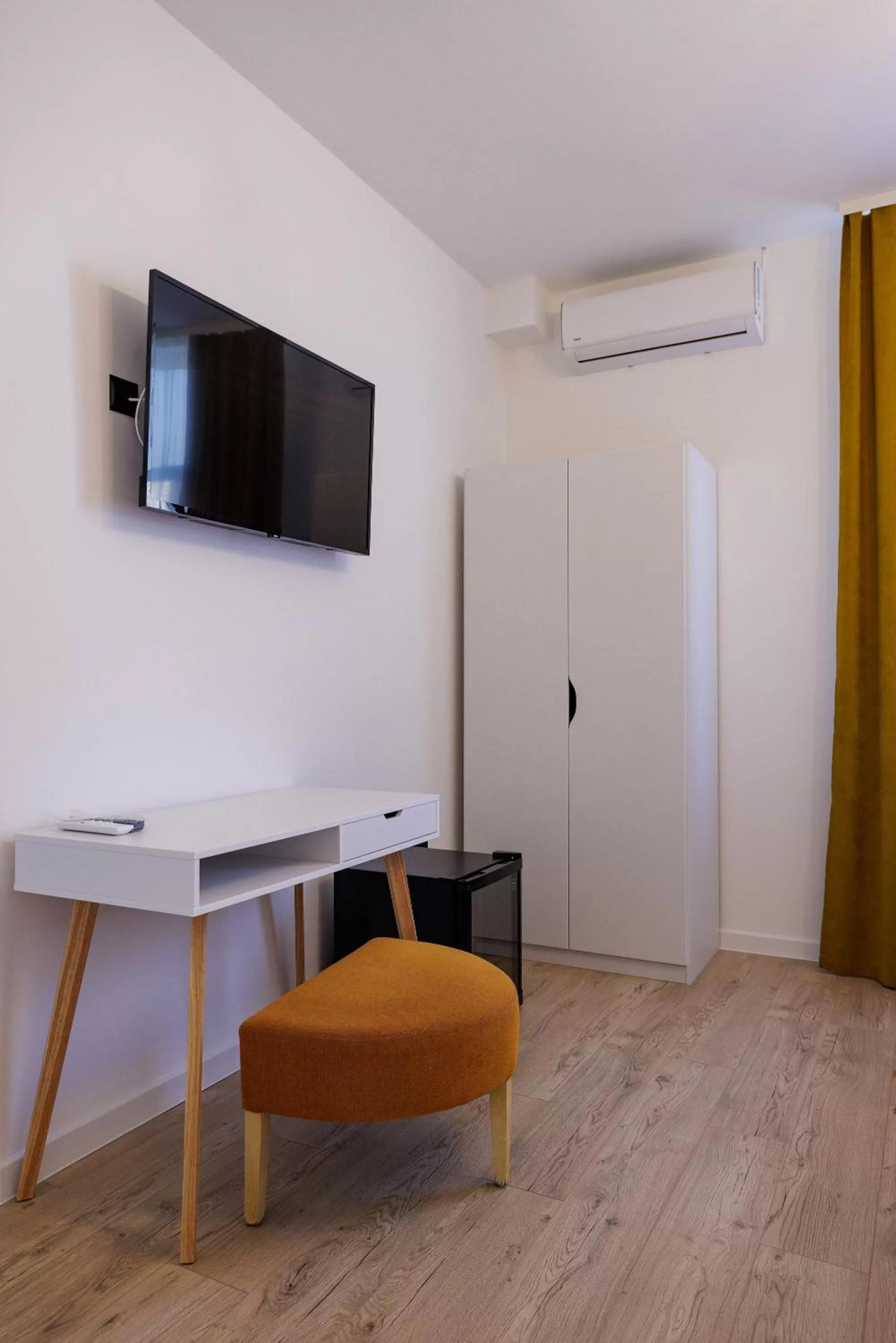 TV and multimedia in Rooms Lišnić