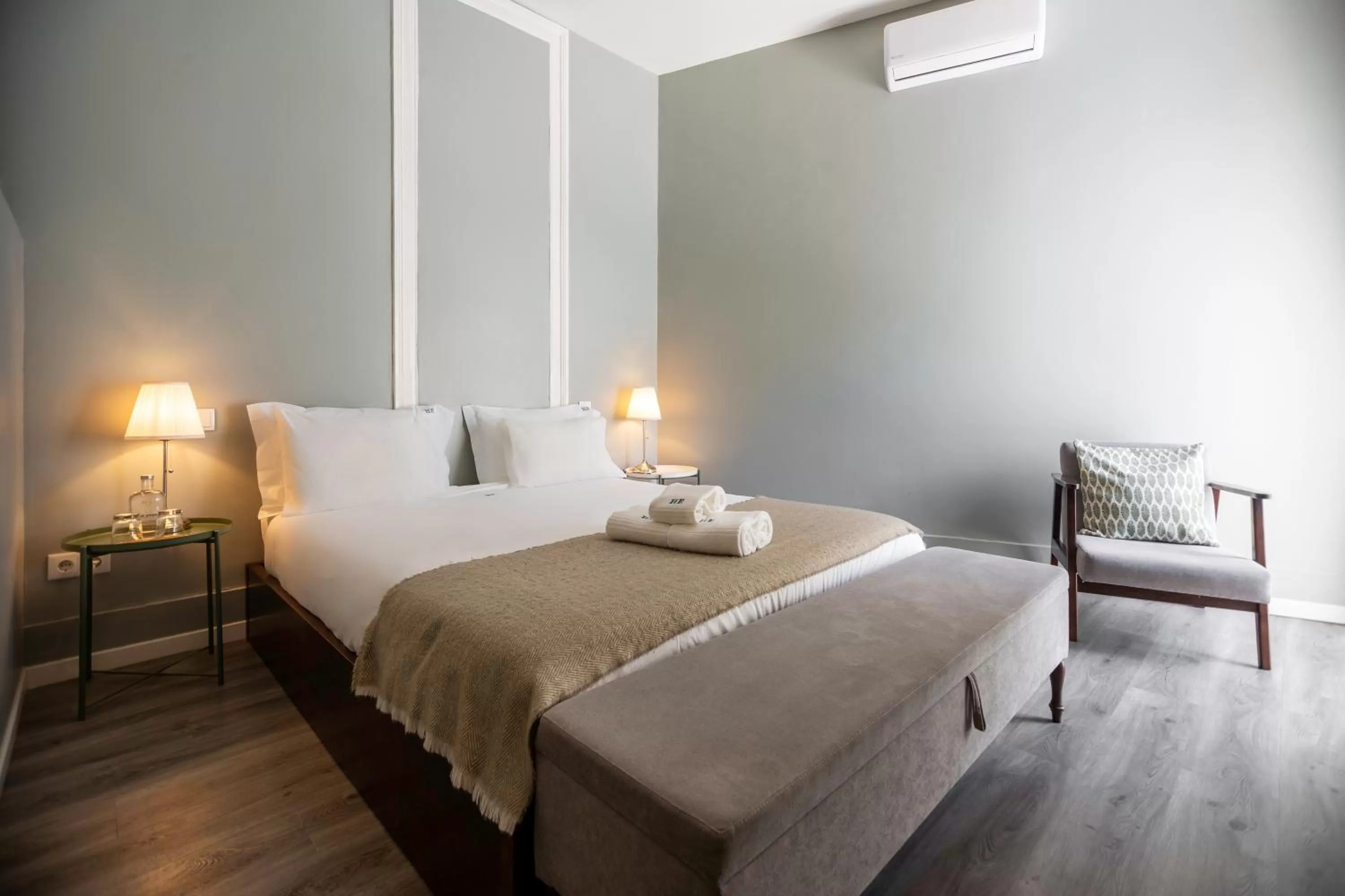 Bedroom, Bed in The Hygge Lisbon Suites - Estrela