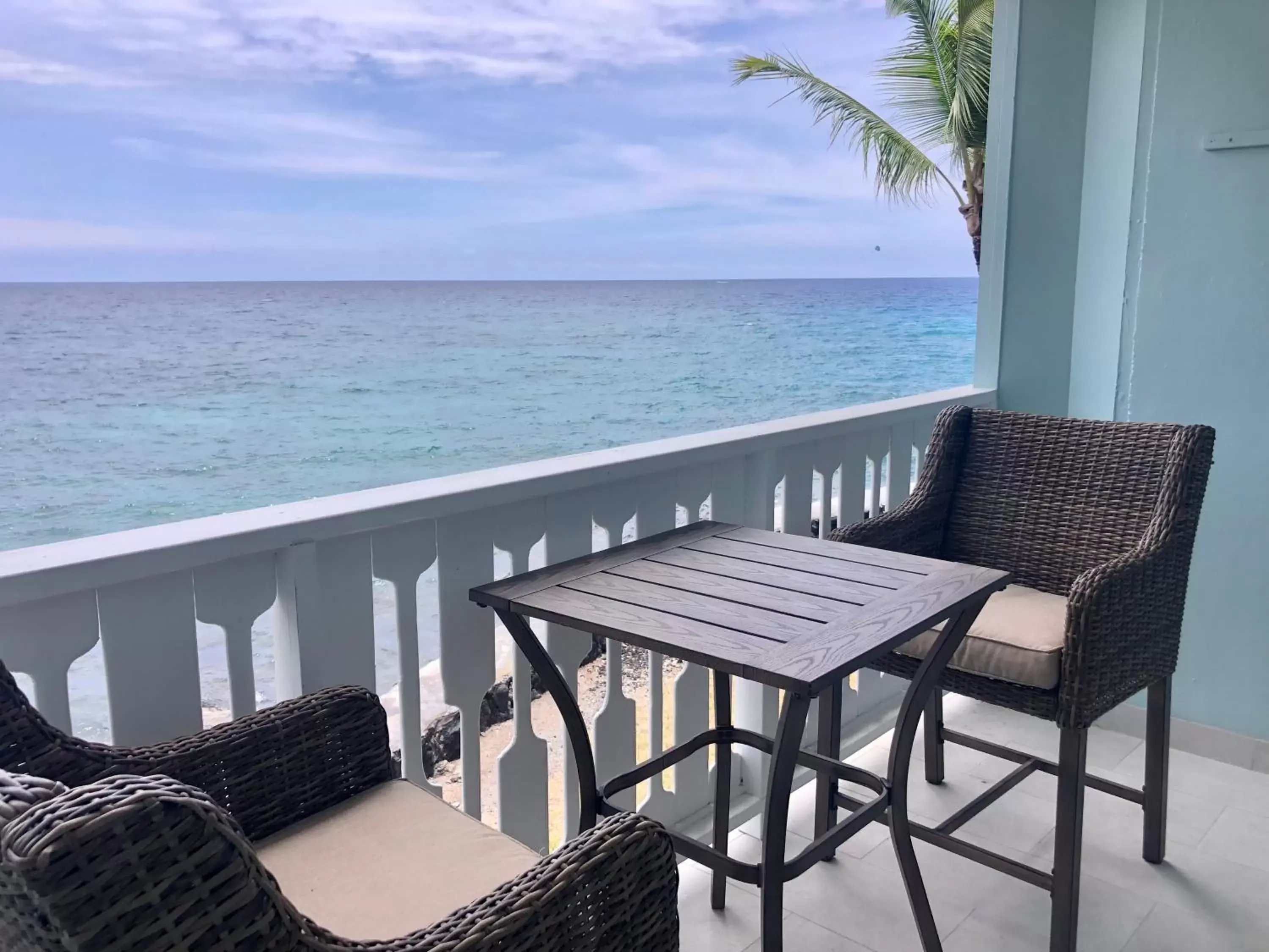 Balcony/Terrace in Kona Tiki Hotel