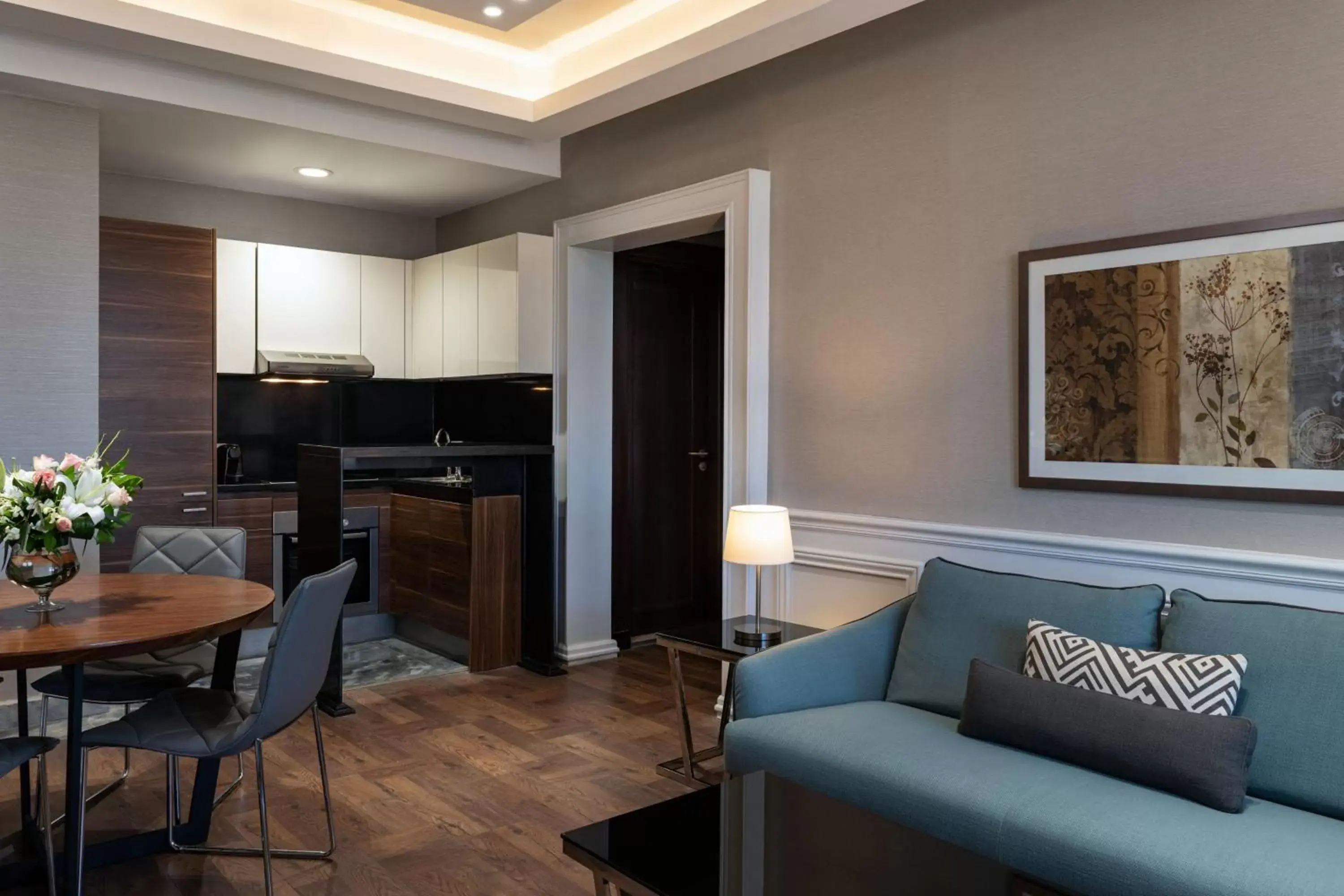 Living room, Seating Area in The St. Regis Almasa Hotel, Cairo