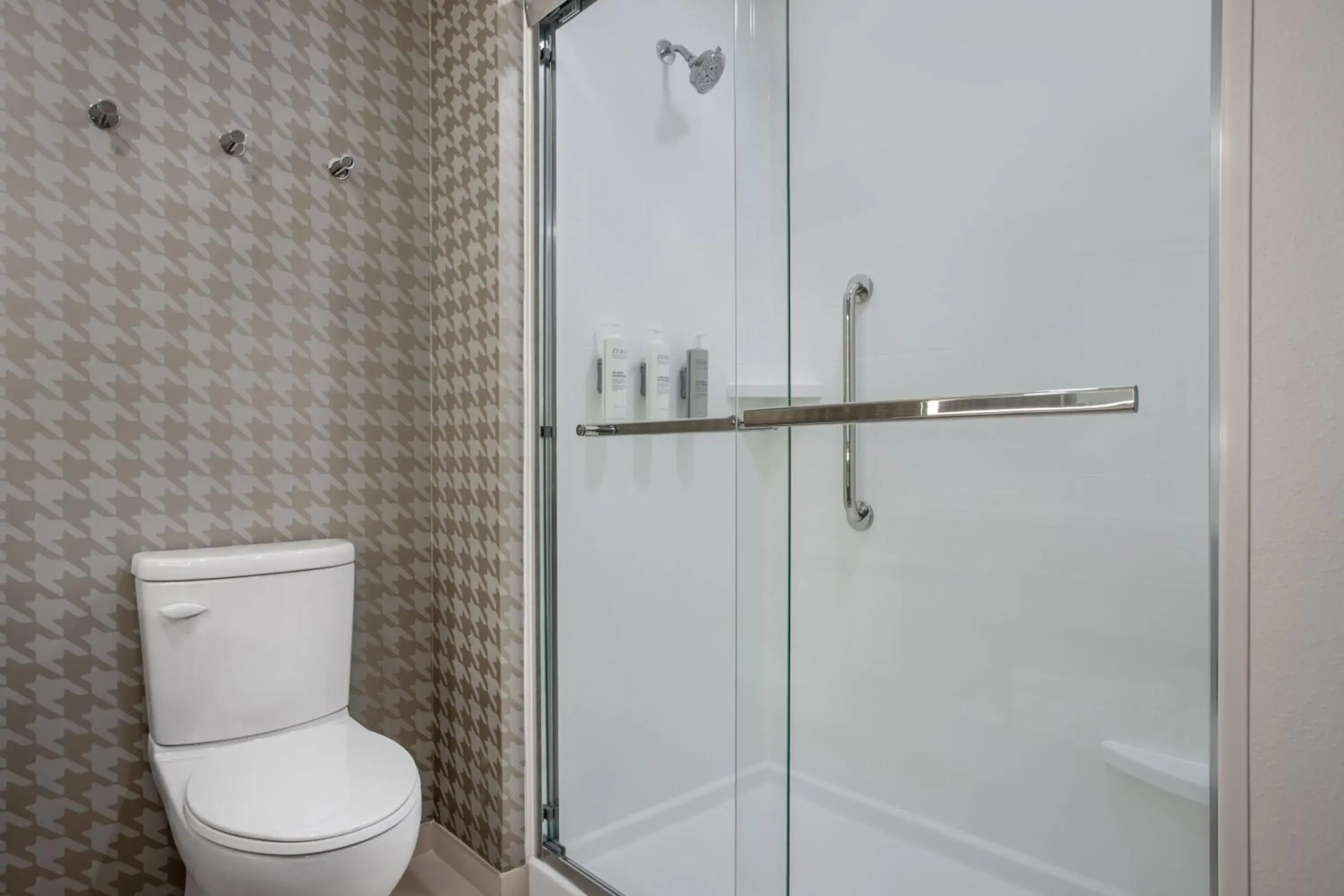 Shower, Bathroom in Home2 Suites By Hilton Calhoun