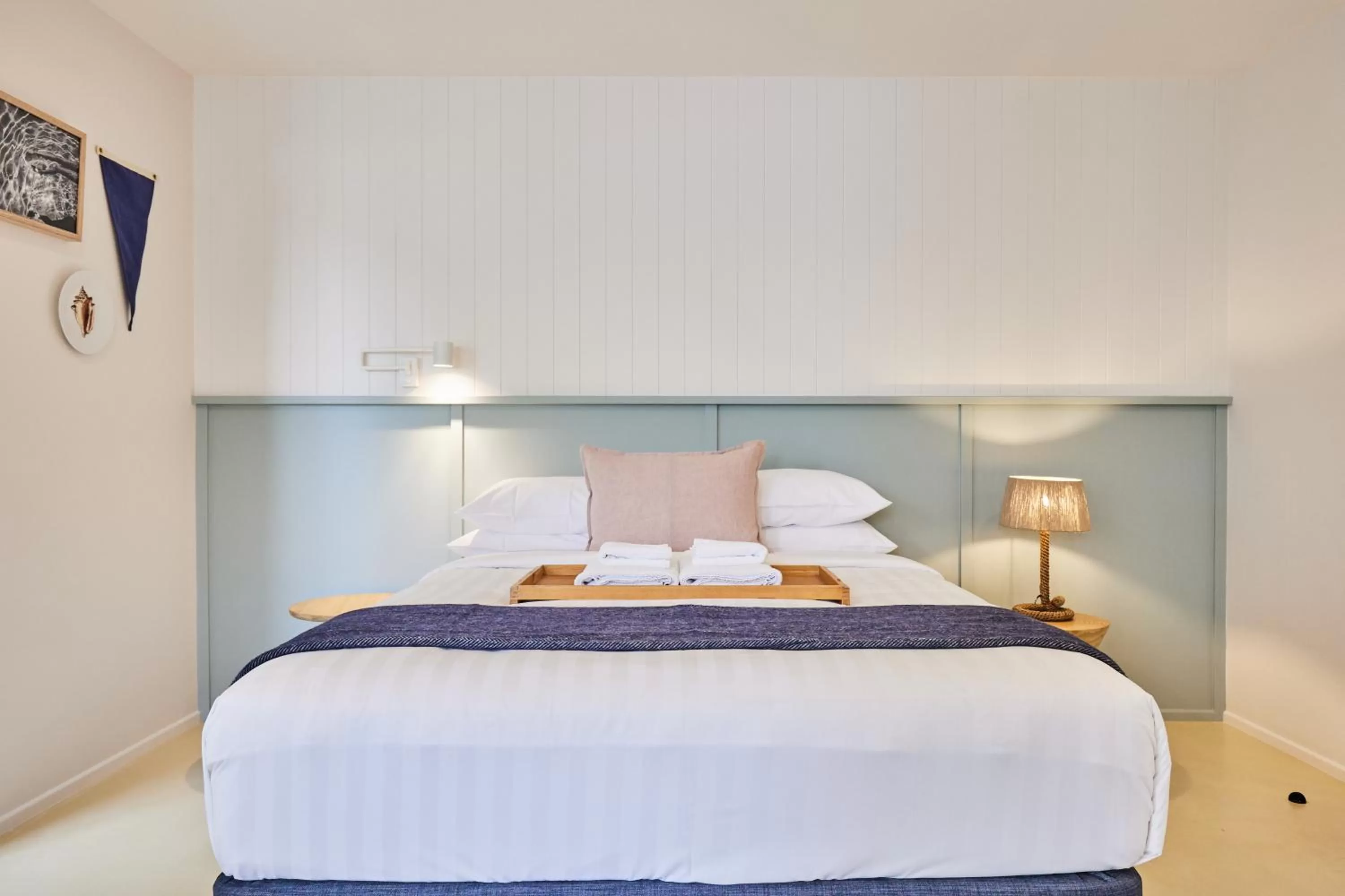 Bedroom, Bed in The Blue Water Motel