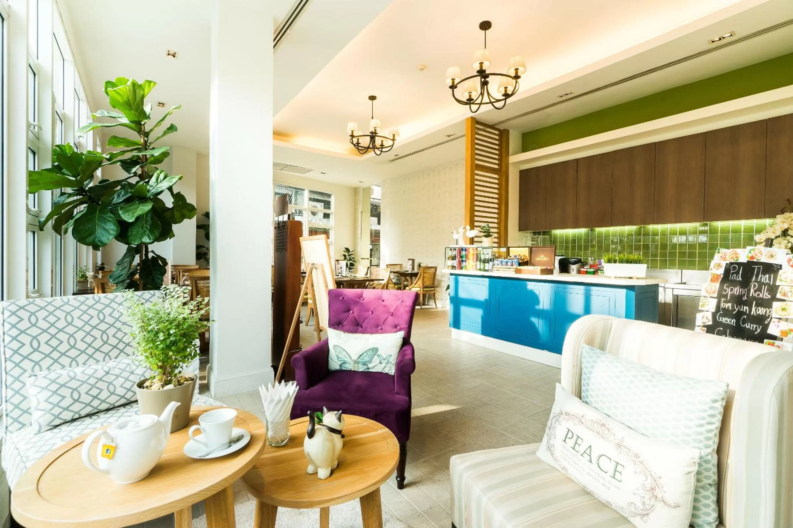 Restaurant/places to eat in Hotel De Bangkok