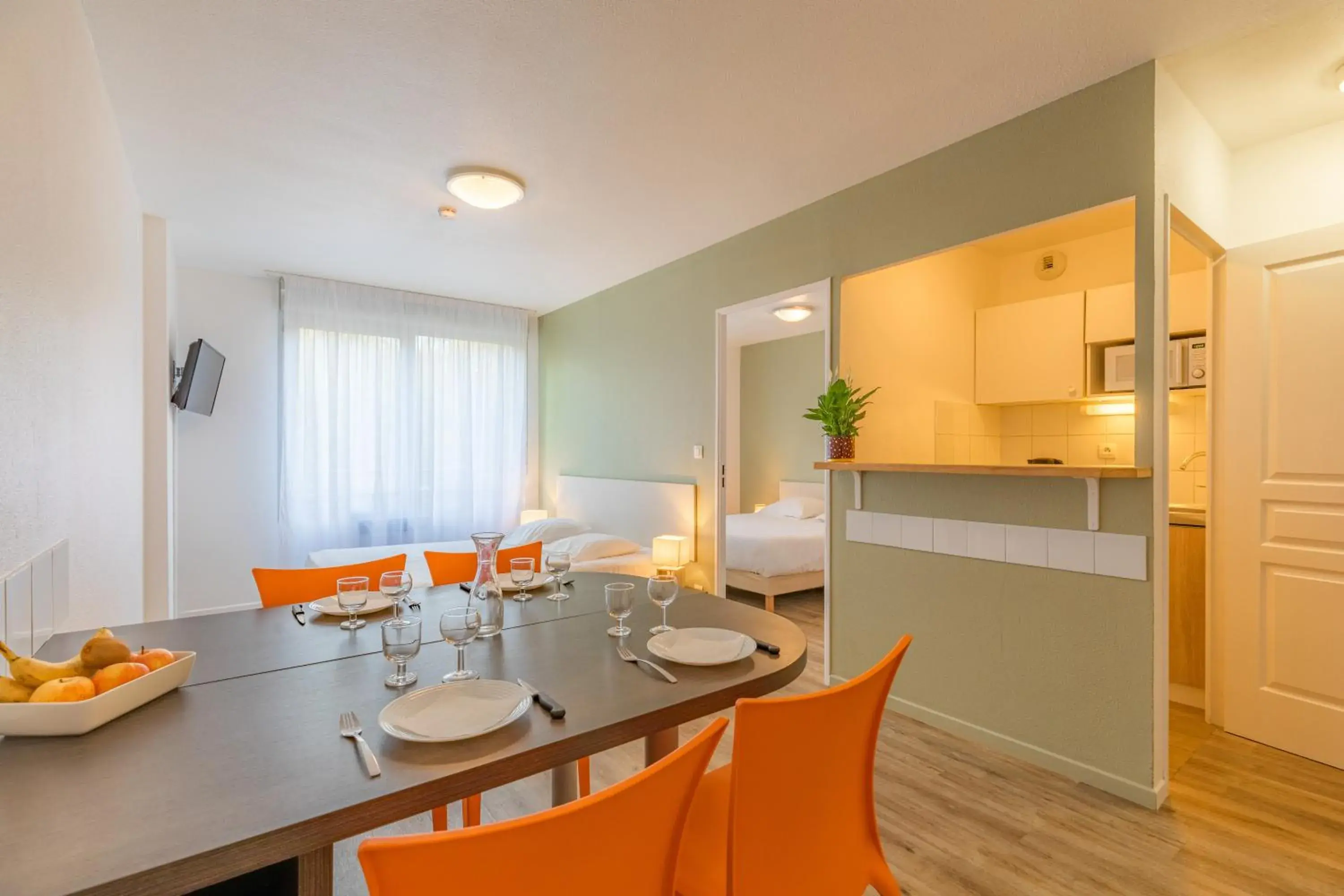 Kitchen or kitchenette, Kitchen/Kitchenette in Appart'City Bourg en Bresse (Ex Park&Suites)