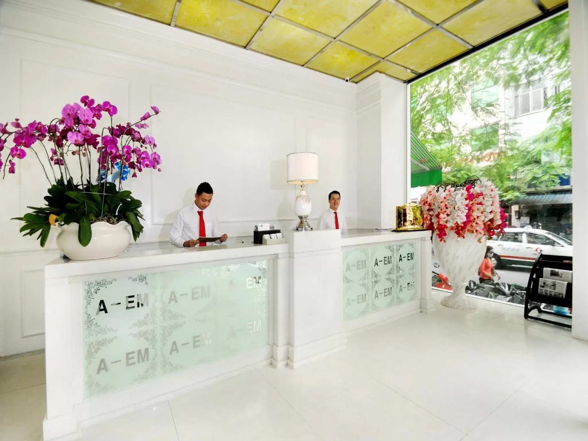 Staff, Lobby/Reception in A&EM 280 Le Thanh Ton Hotel & Spa