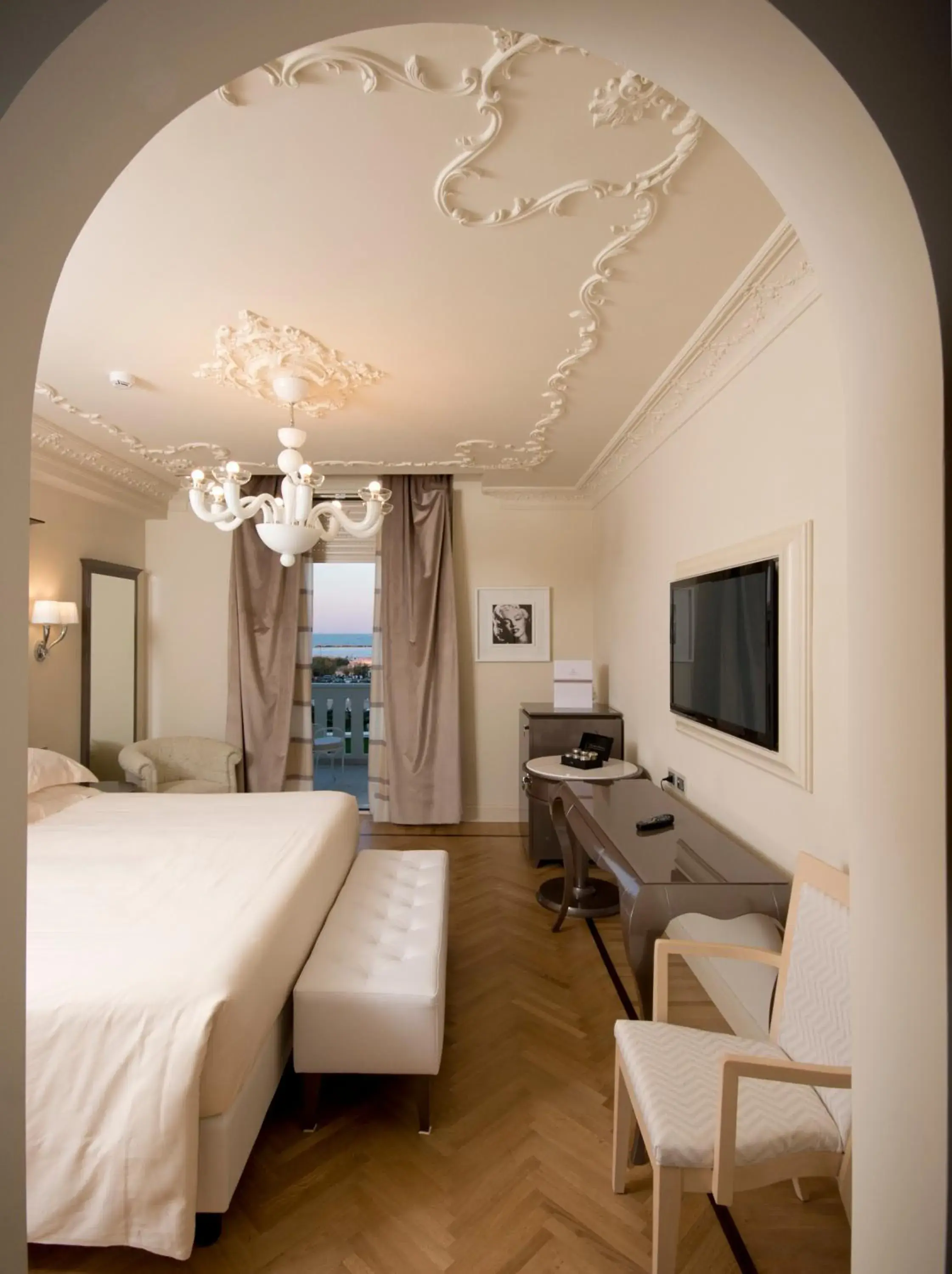 Photo of the whole room in Grand Hotel Da Vinci