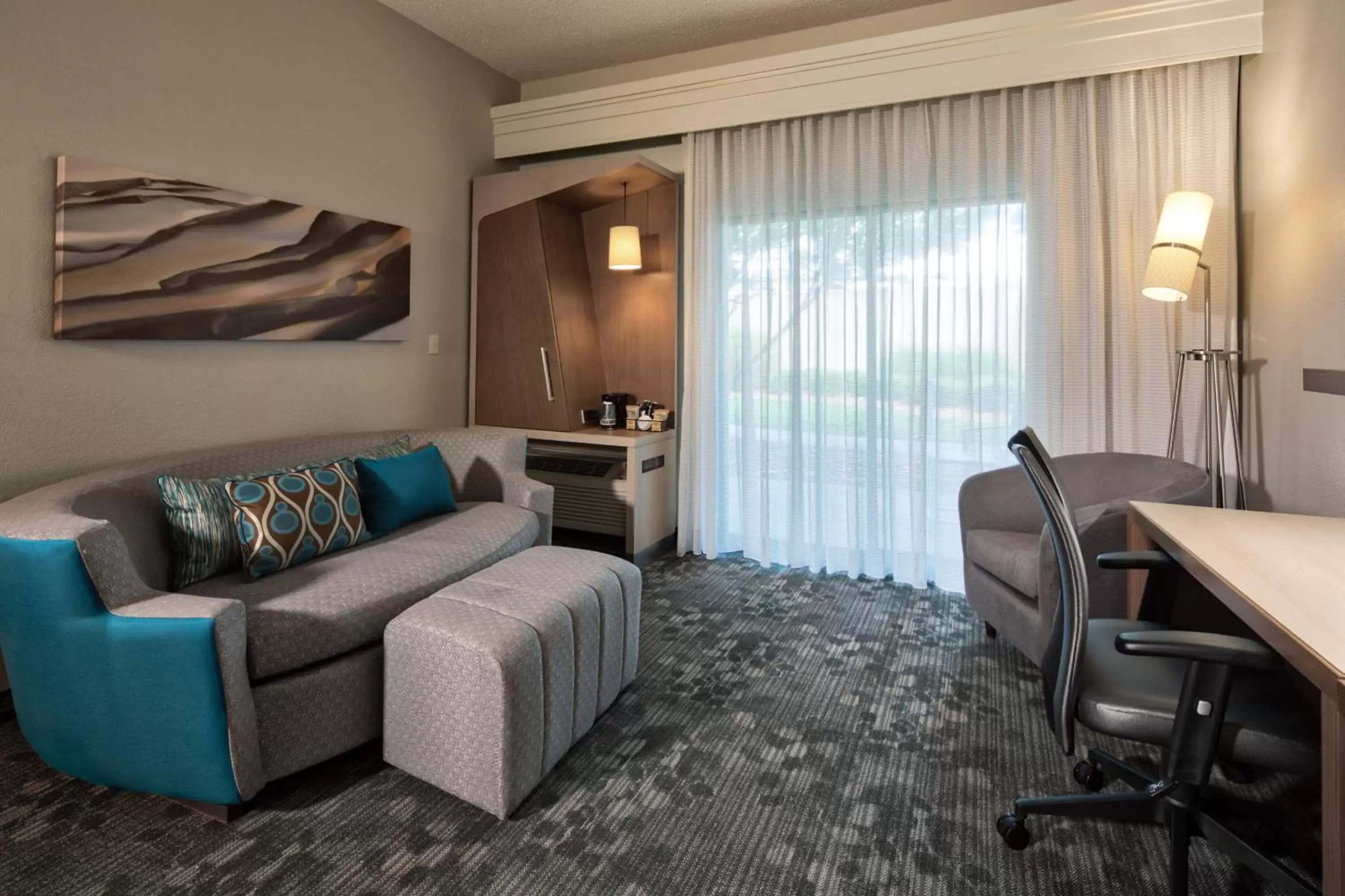 Bedroom, Seating Area in Courtyard by Marriott Rock Hill