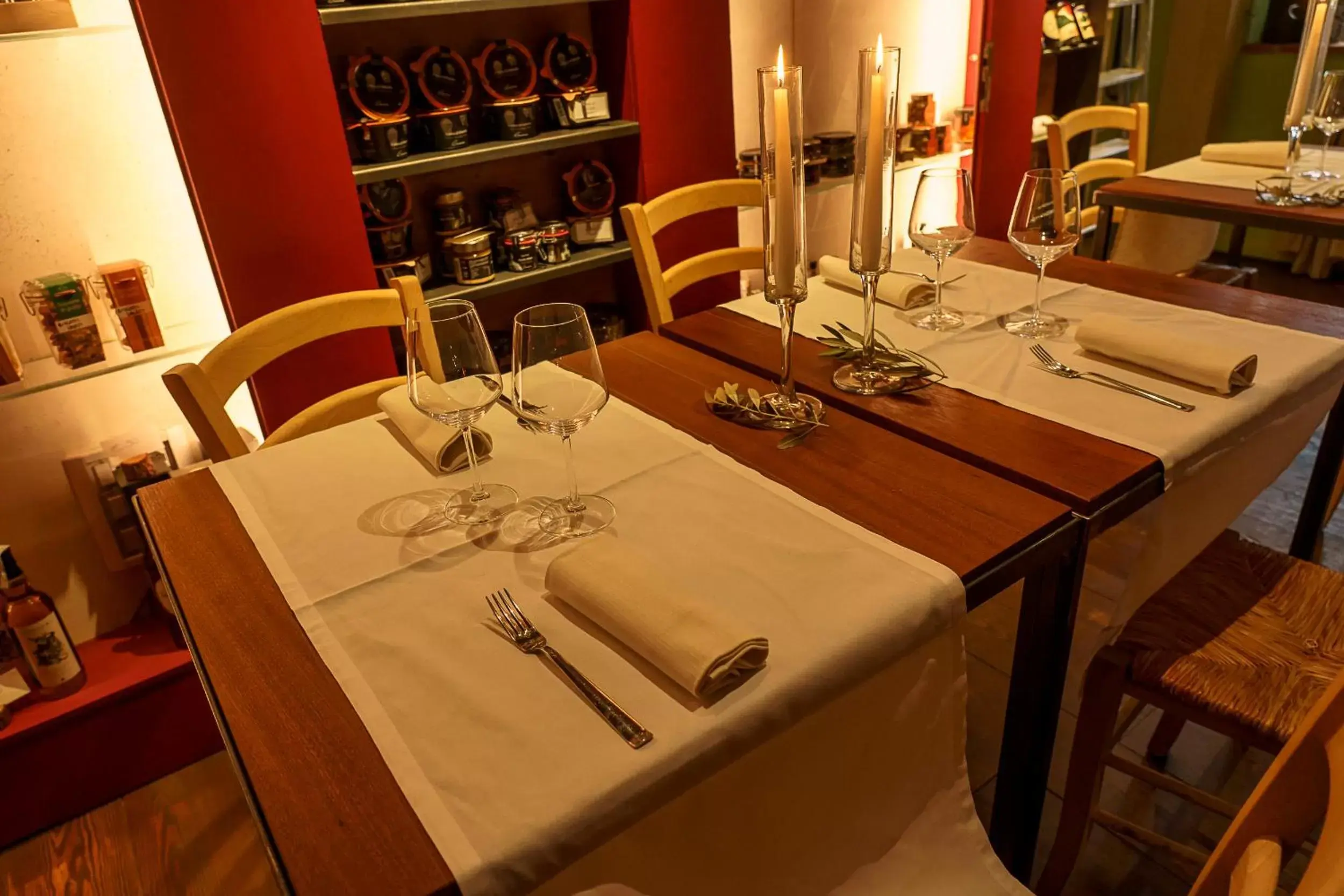Restaurant/Places to Eat in Villa Balis Crema Verona Hills