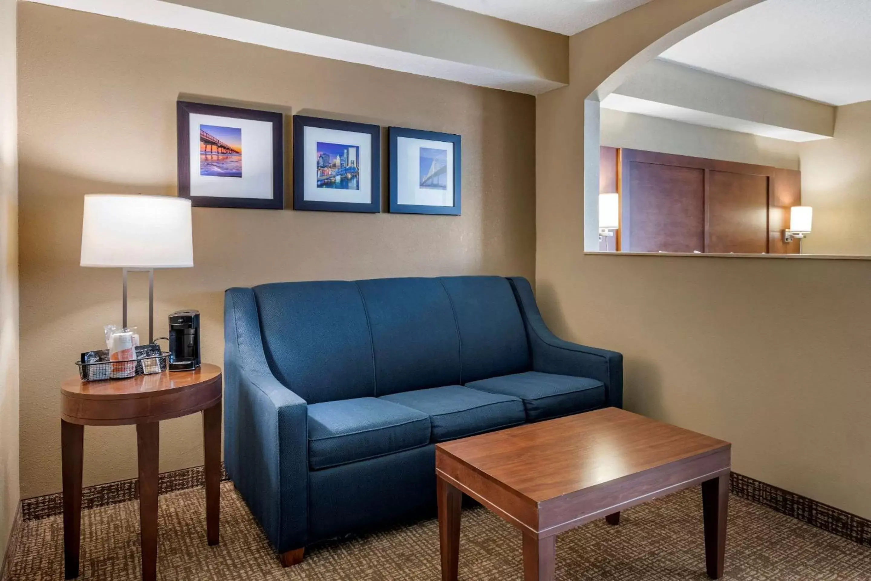 Bedroom in Comfort Suites Baymeadows Near Butler Blvd Bedroom in Comfort Suites Baymeadows Near Butler Blvd