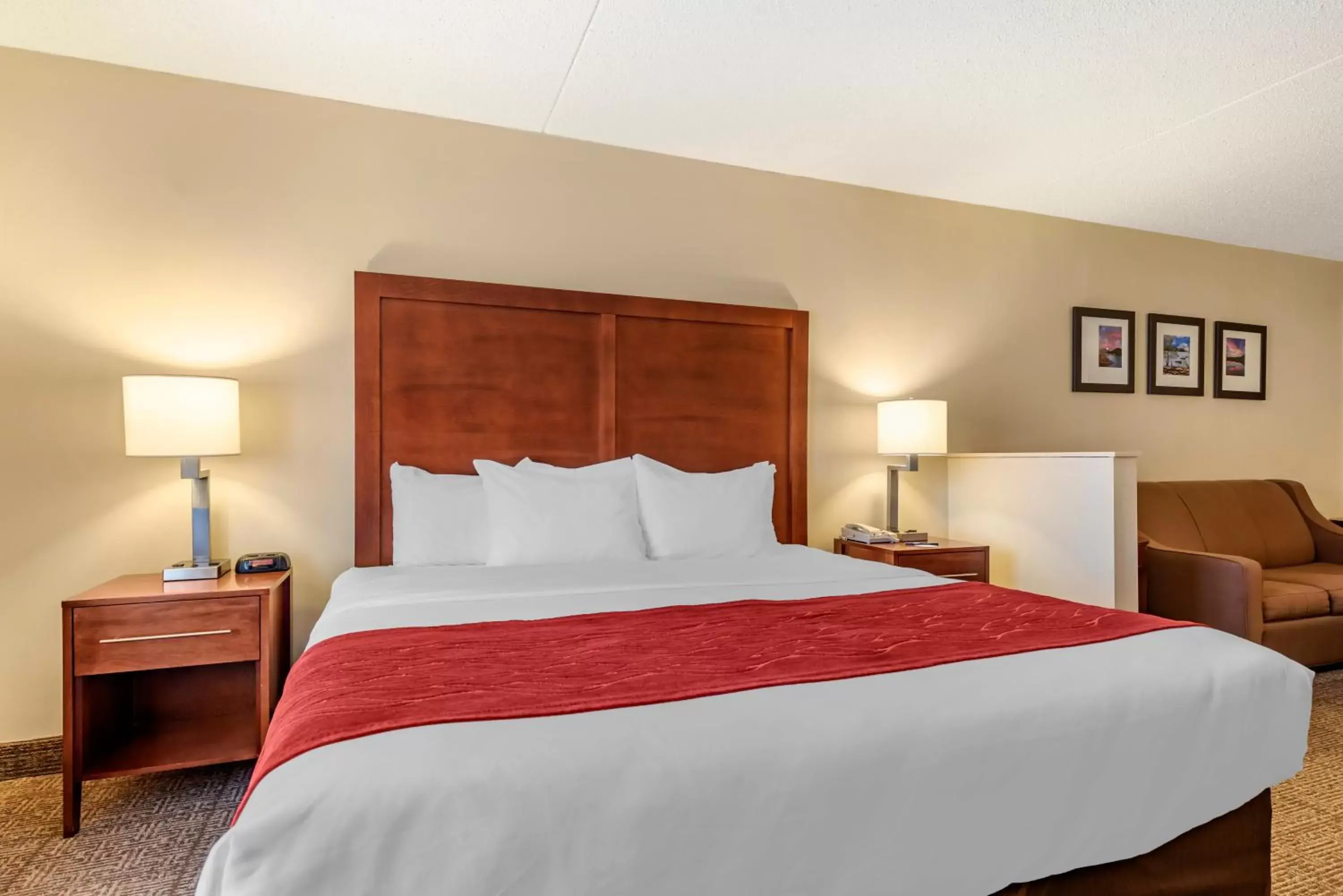 King Suite - Accessible/Non-Smoking in Comfort Inn & Suites Morehead