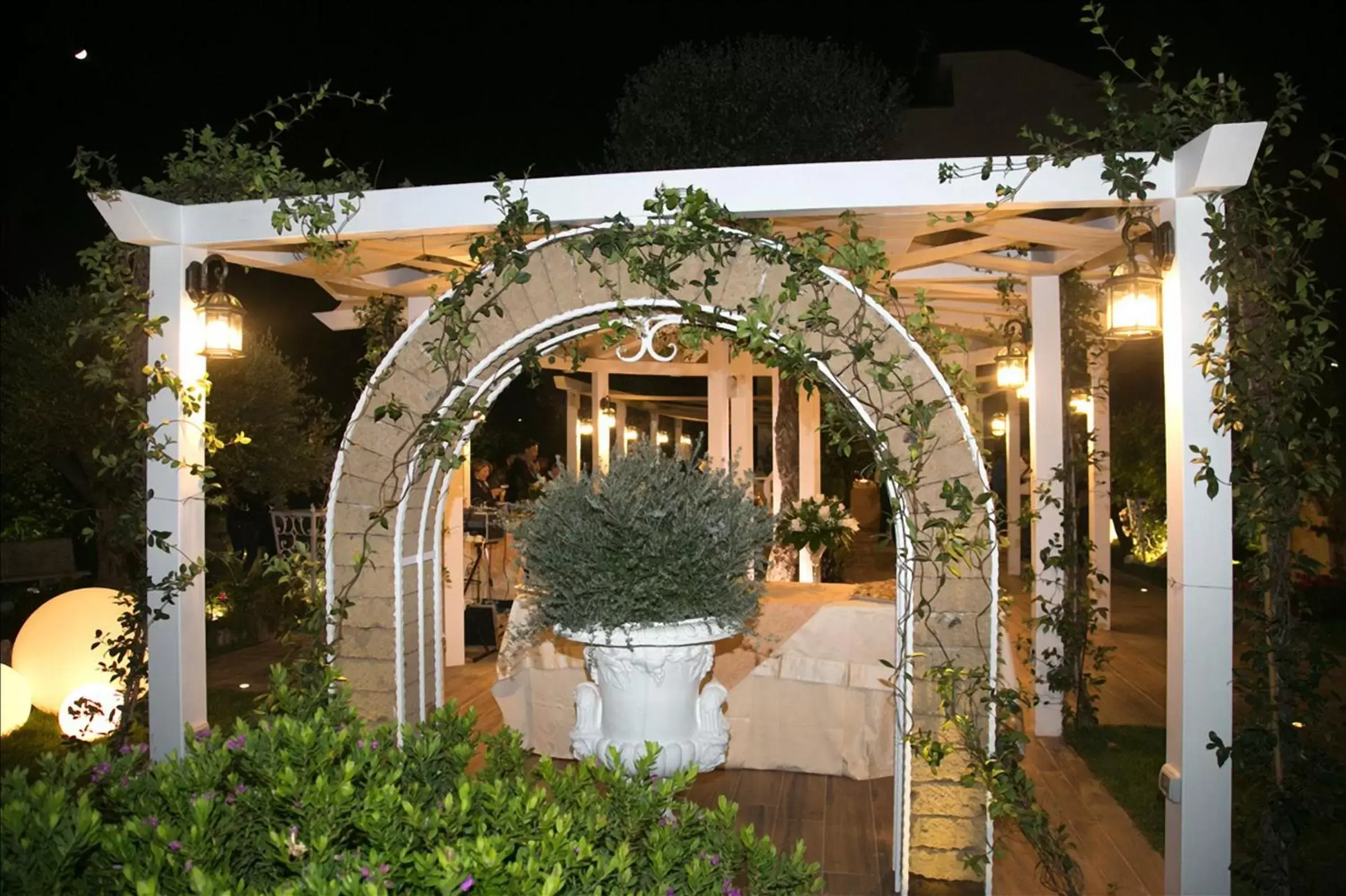 Garden, Banquet Facilities in Hotel Villa Clementina