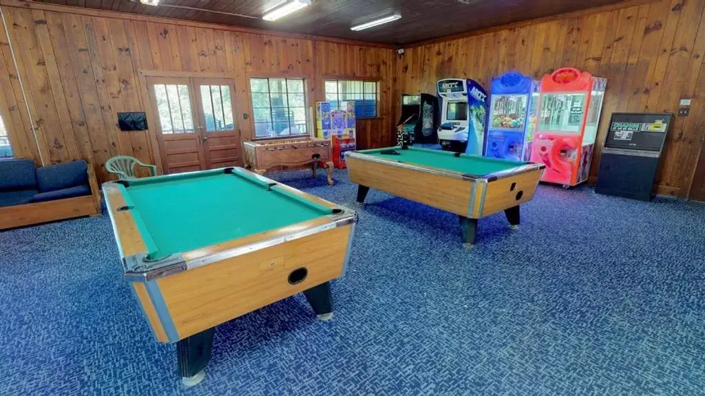 Billiard, Billiards in Nantahala Village