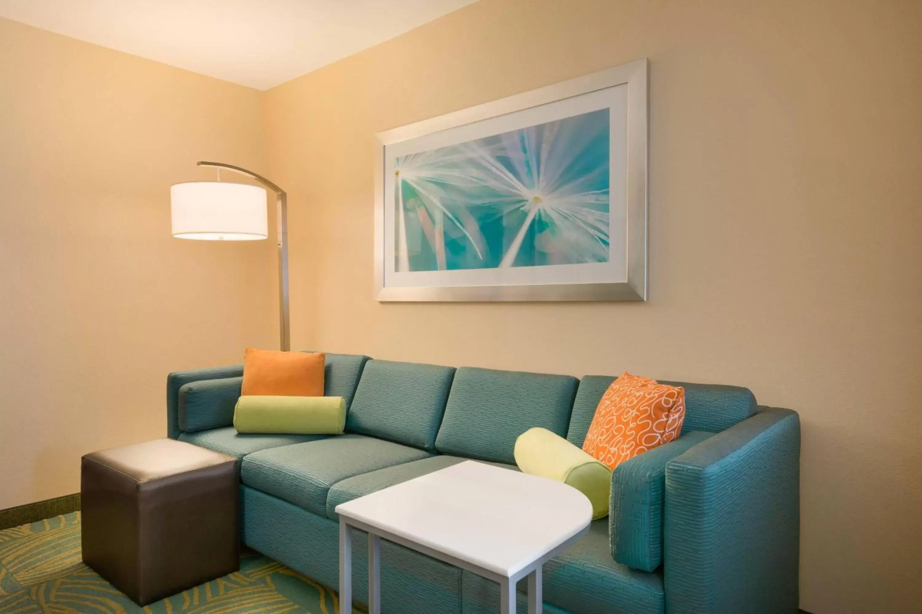 Living room, Seating Area in SpringHill Suites by Marriott Little Rock