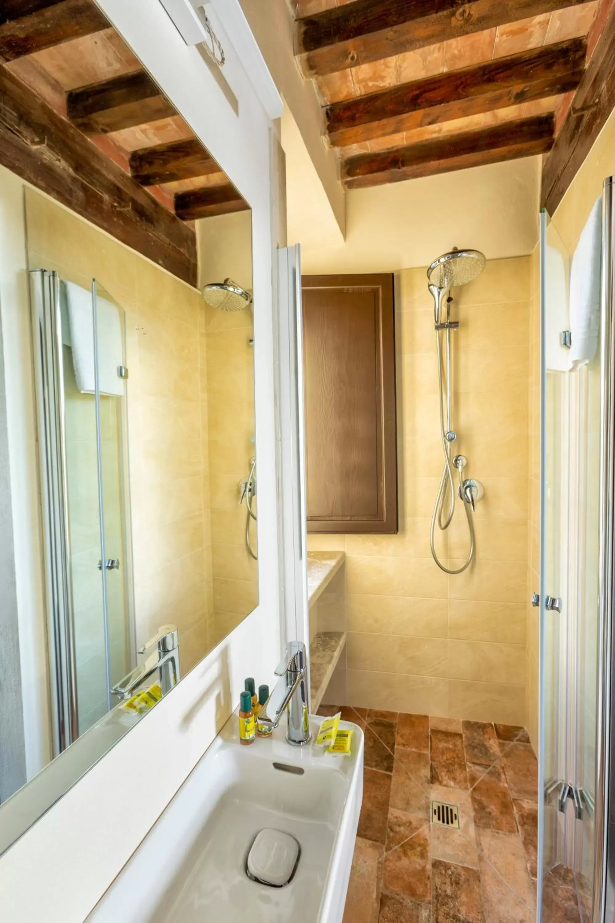 Shower, Bathroom in Borgo La Torre alle Tolfe