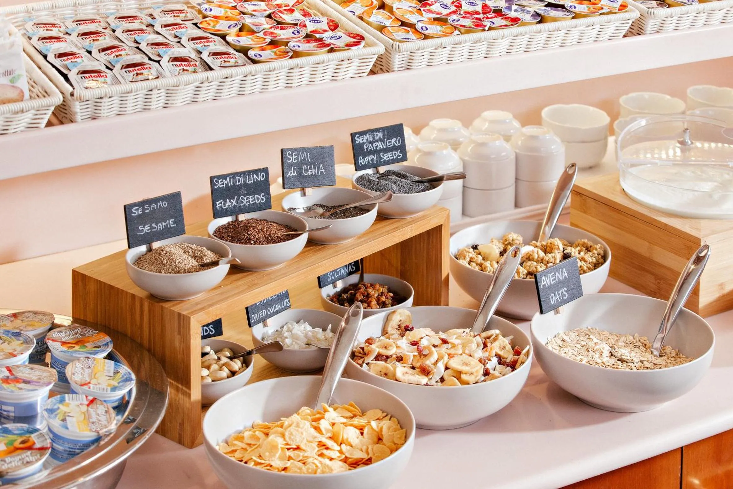 Buffet breakfast in Hotel Ristorante Ala d'Oro