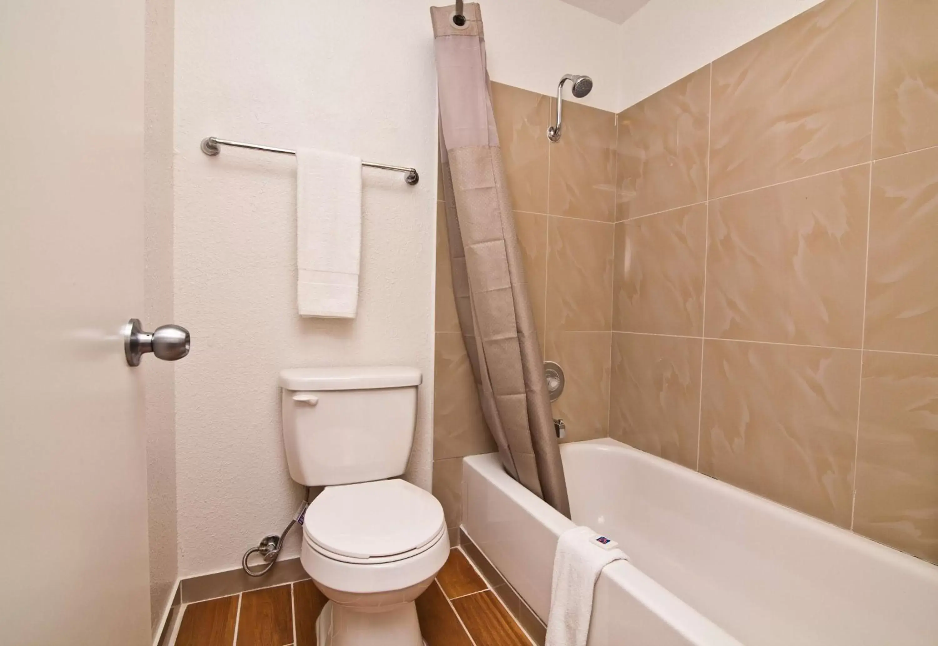 Shower, Bathroom in Motel 6-Bremerton, WA