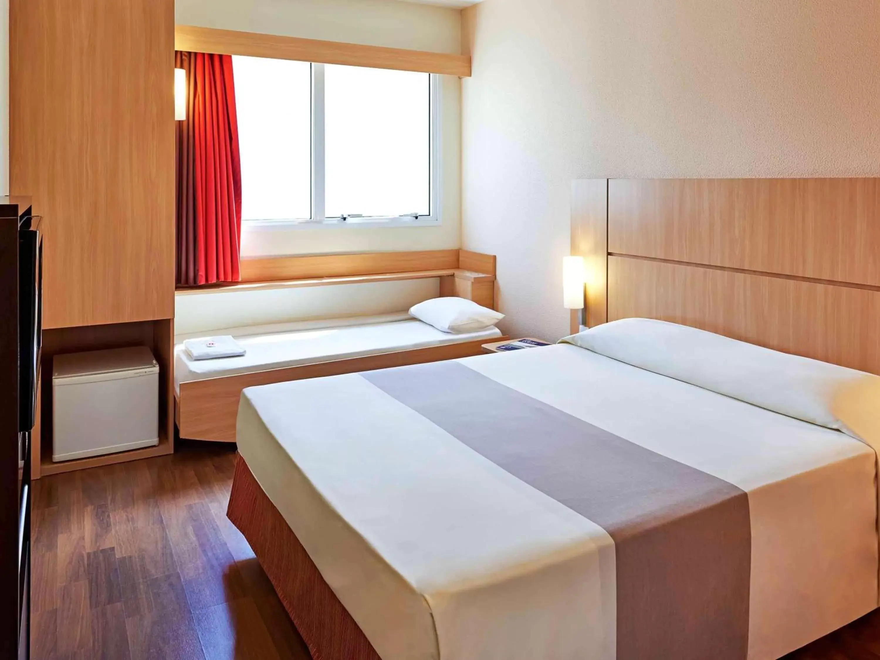 Property building, Bed in Ibis Florianopolis Property building, Bed in Ibis Florianopolis