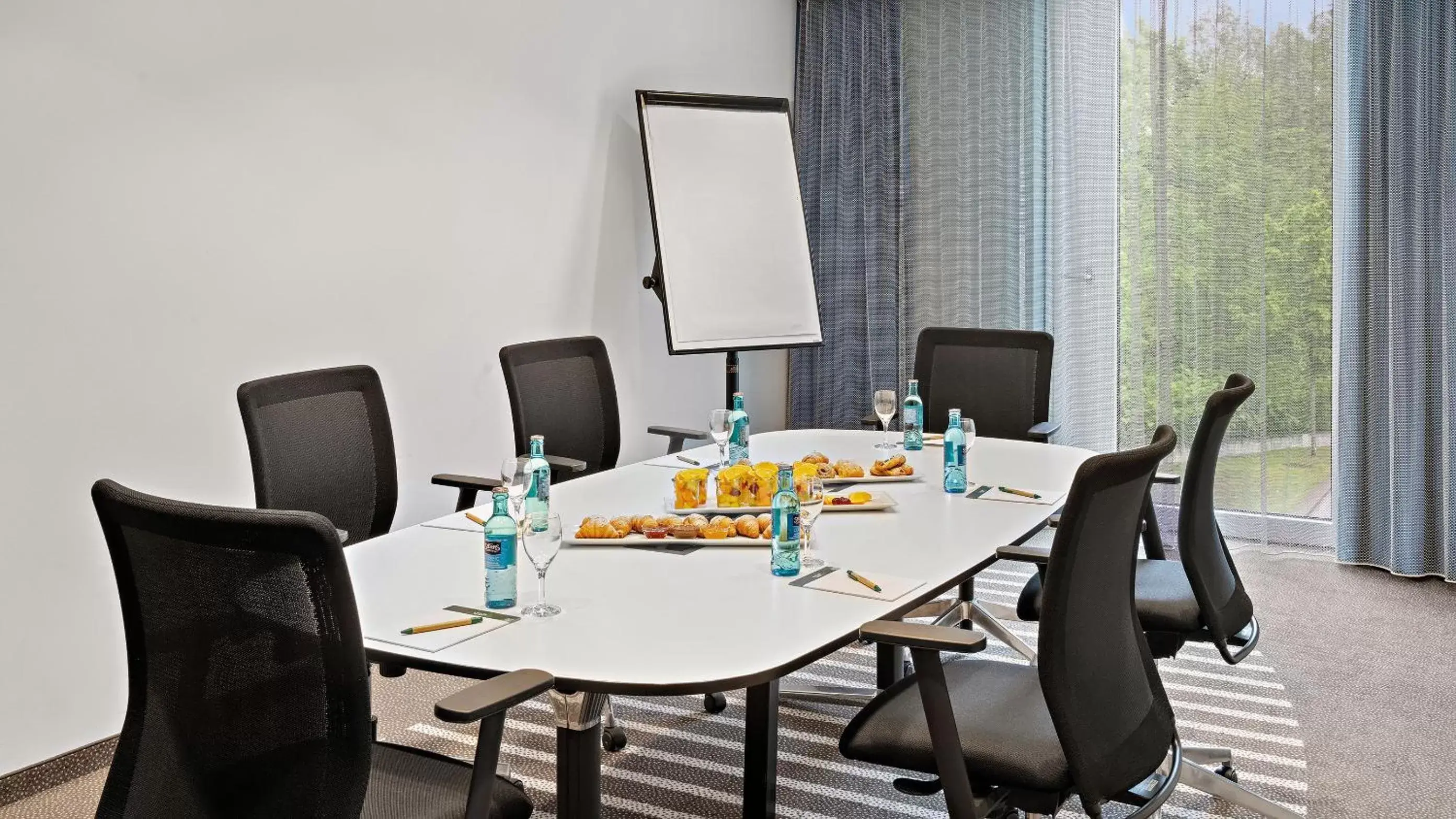 Meeting/conference room in Styles Hotel Friedrichshafen