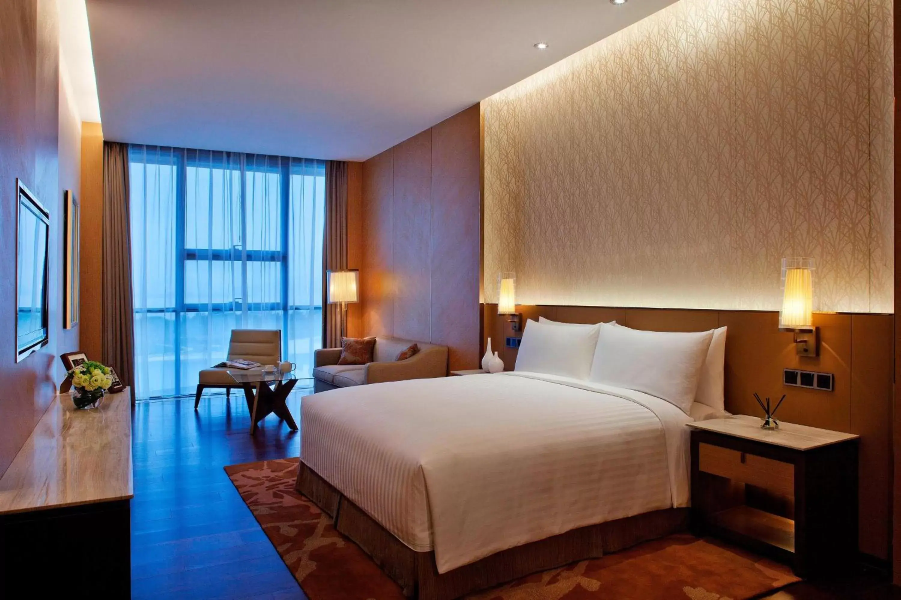 Bedroom, Bed in The OCT Harbour, Shenzhen - Marriott Executive Apartments