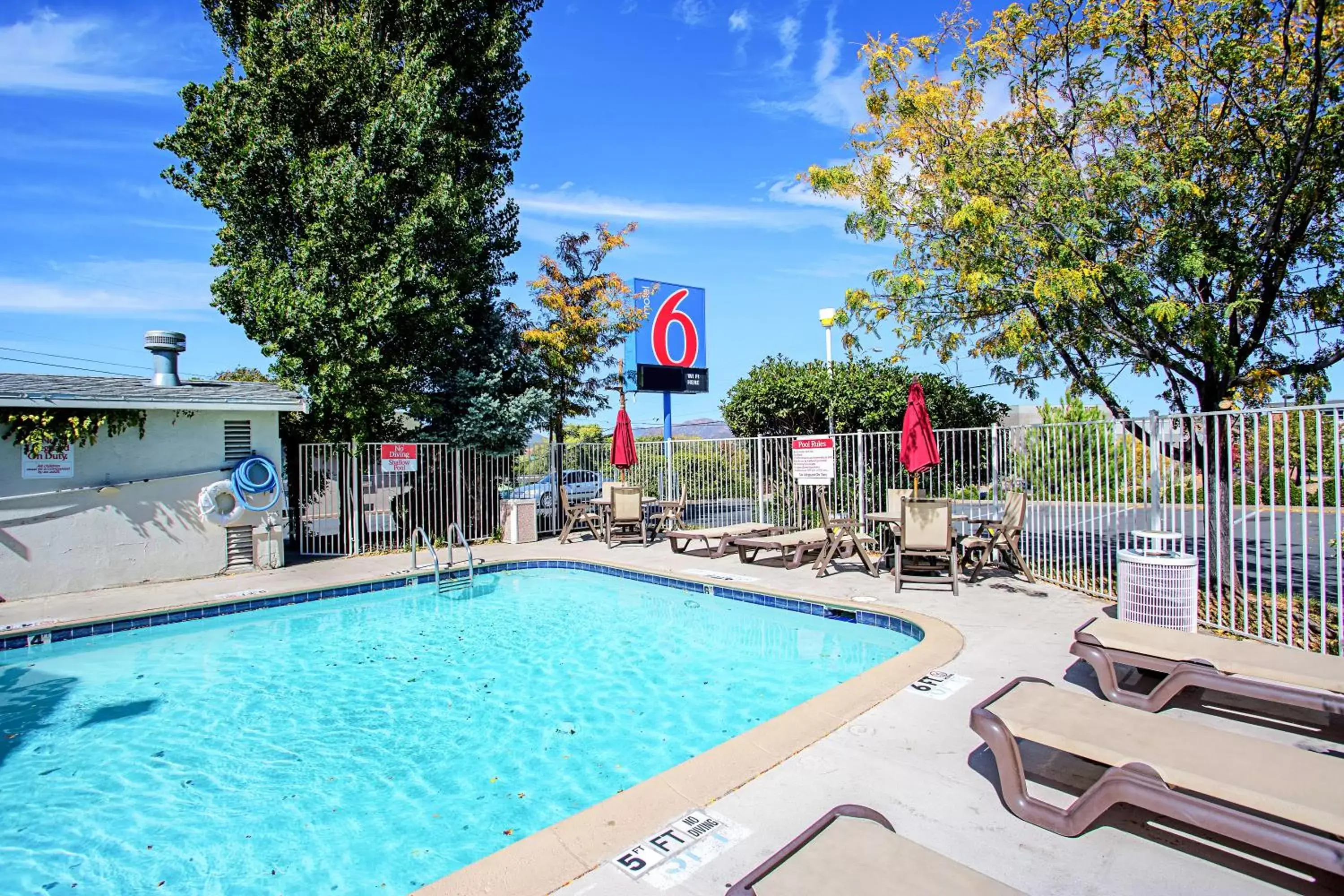 Swimming Pool in Motel 6-Prescott, AZ