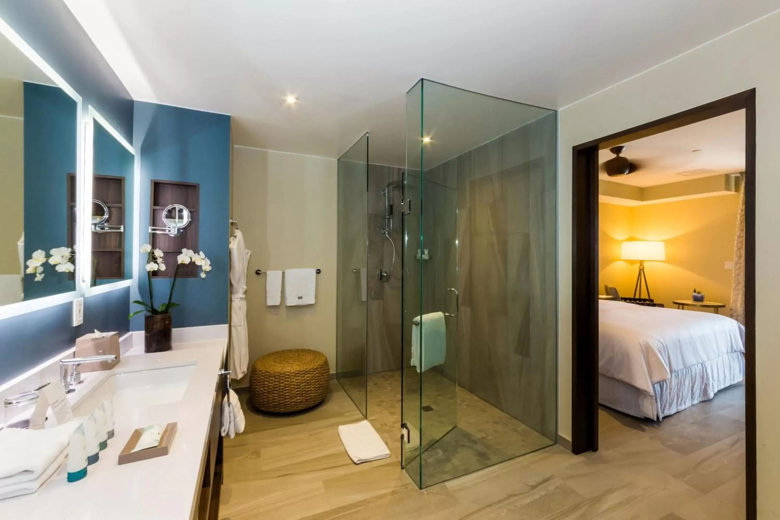 Bathroom, Bed in The Westin Los Cabos Resort Villas