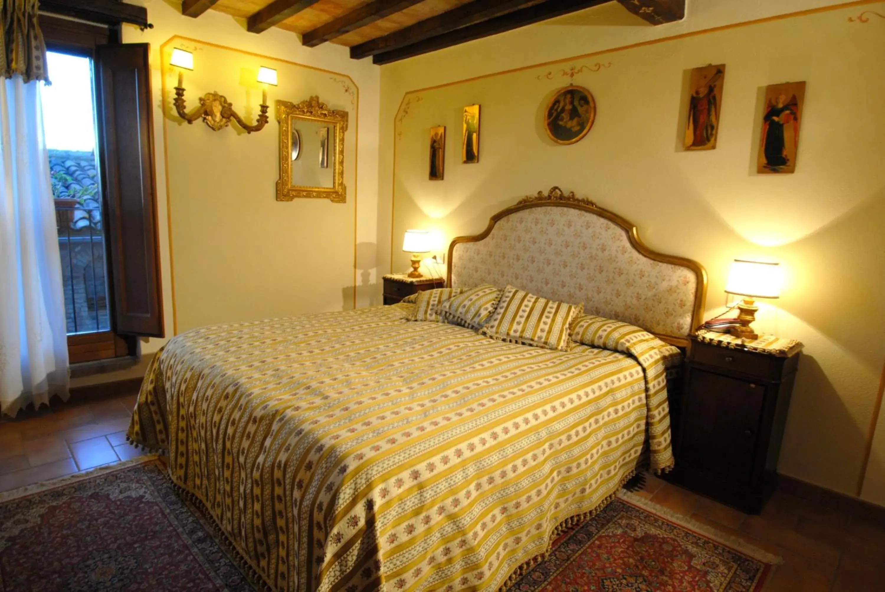 Photo of the whole room, Bed in Torre Sangiovanni Albergo e Ristorante