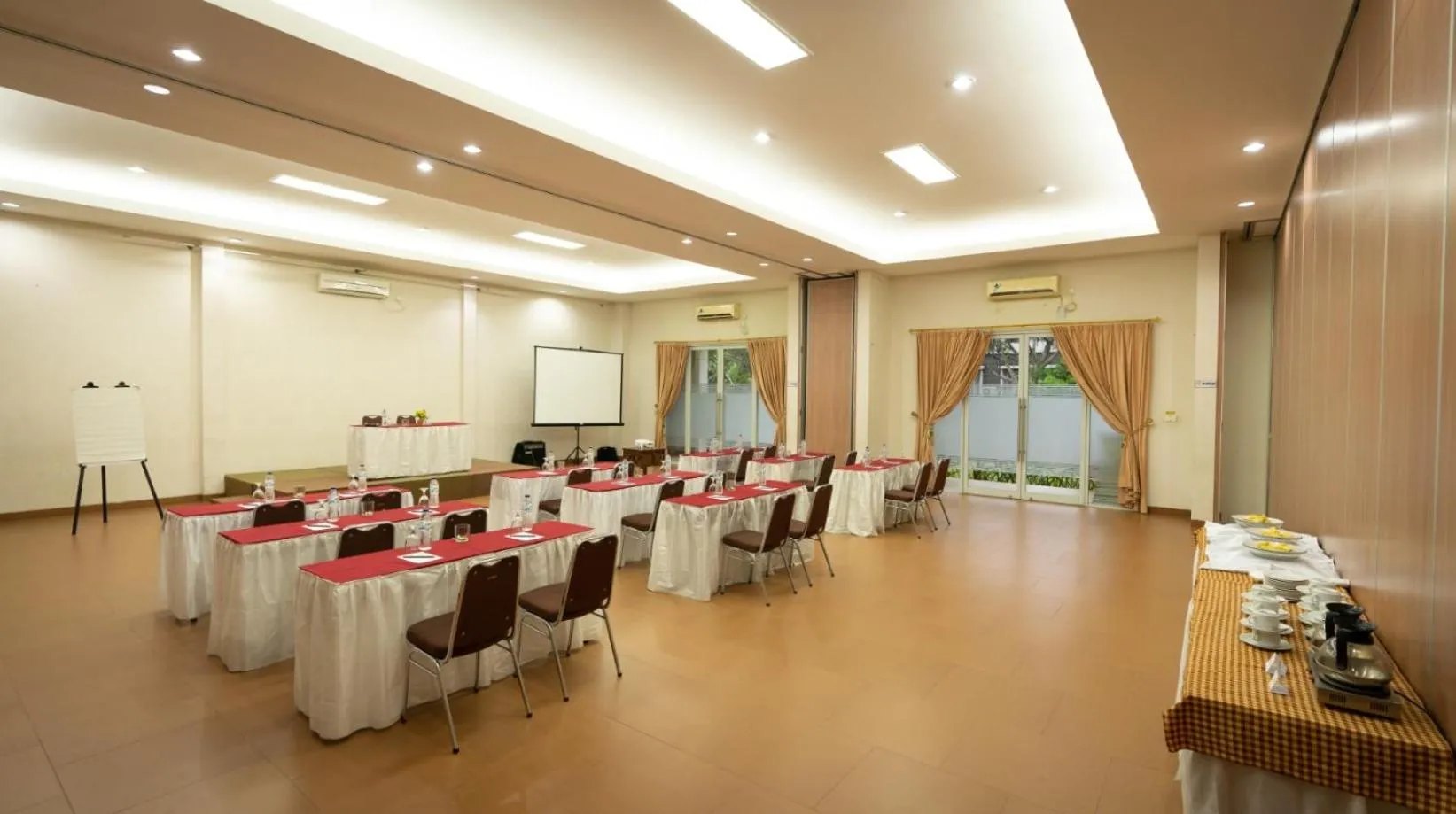 Nite & Day MDC Puncak - Gadog