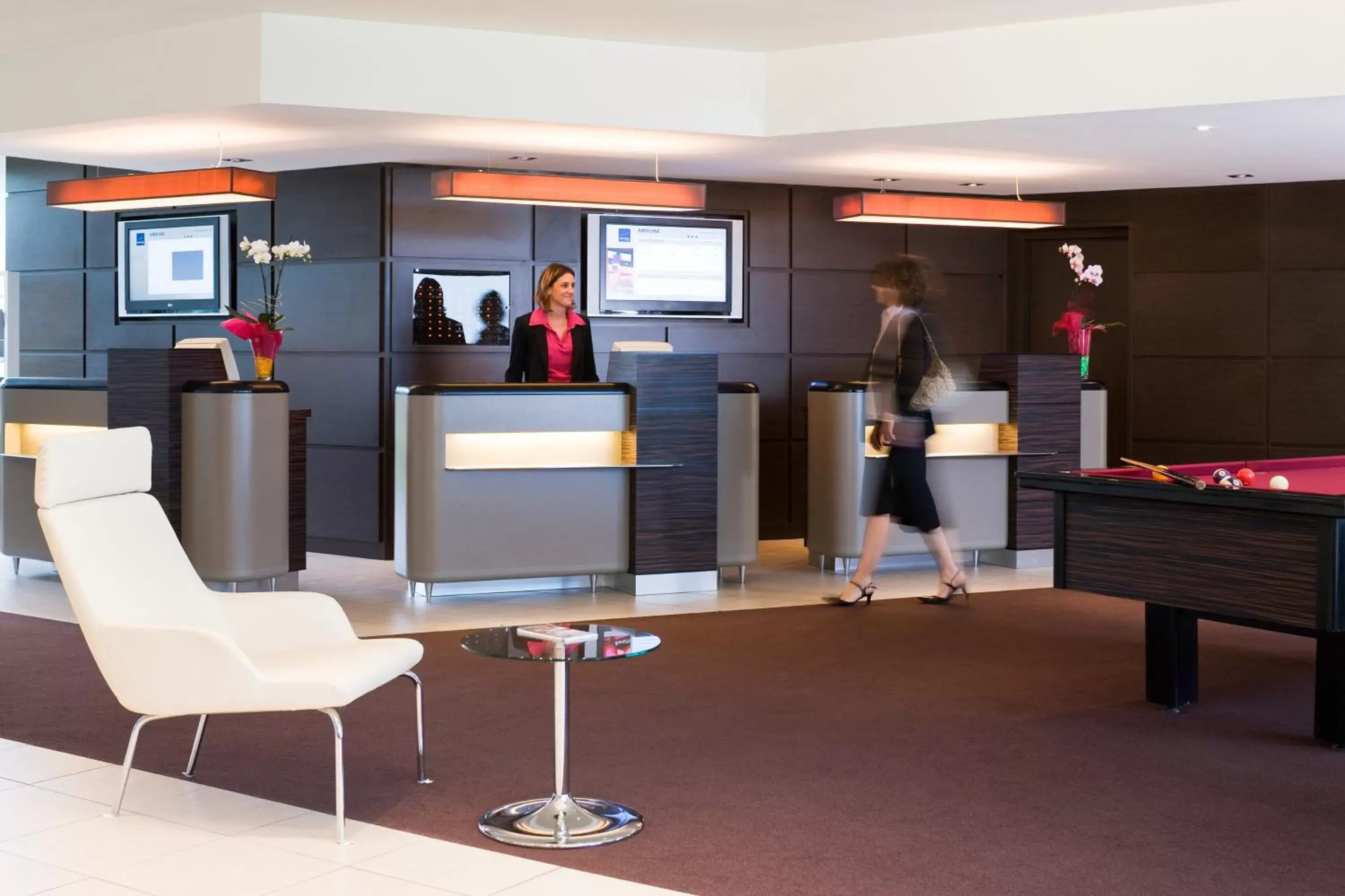 Lobby or reception in Novotel Amboise