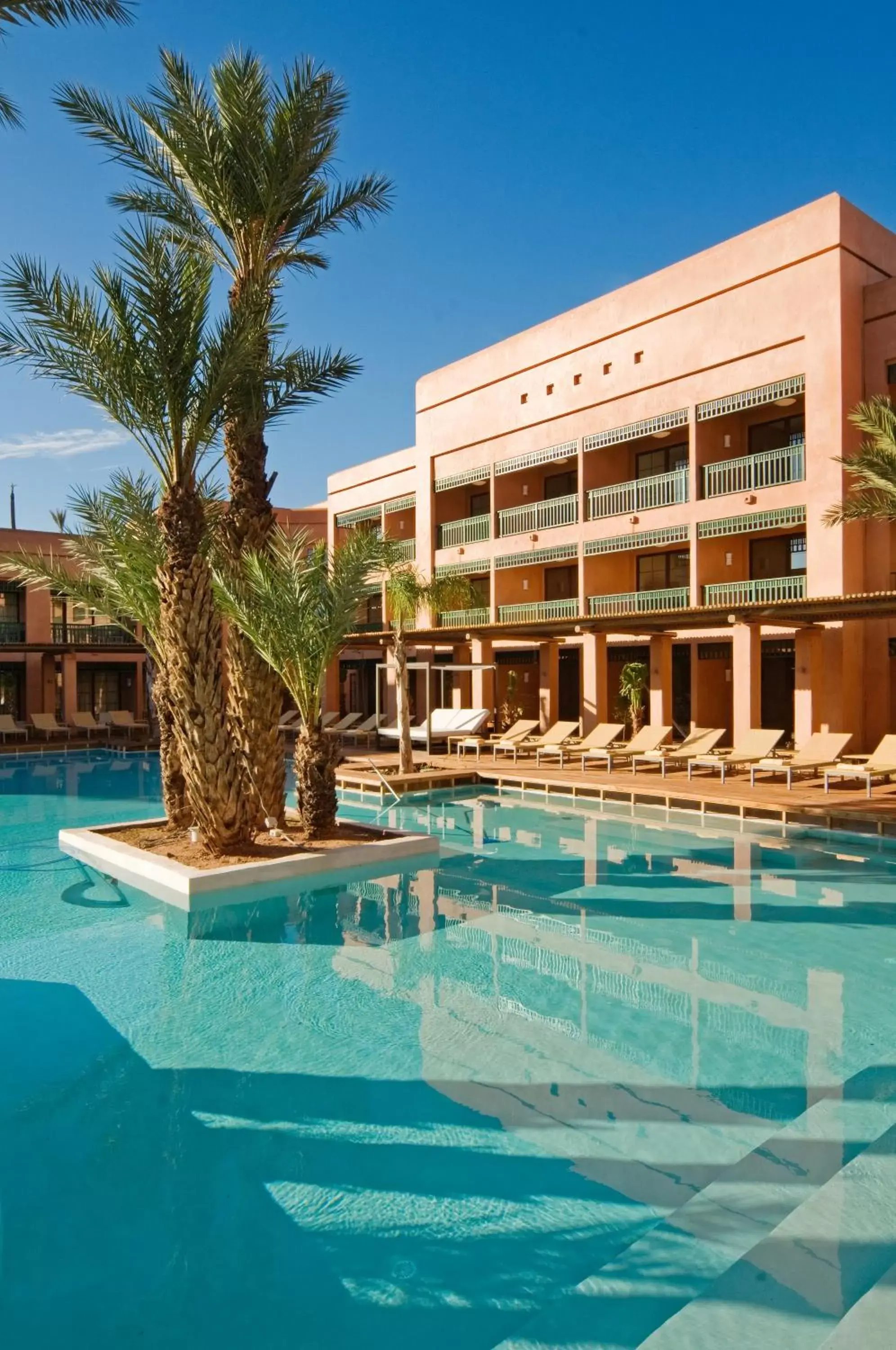 Swimming pool, Property Building in Hôtel Du Golf Rotana Palmeraie