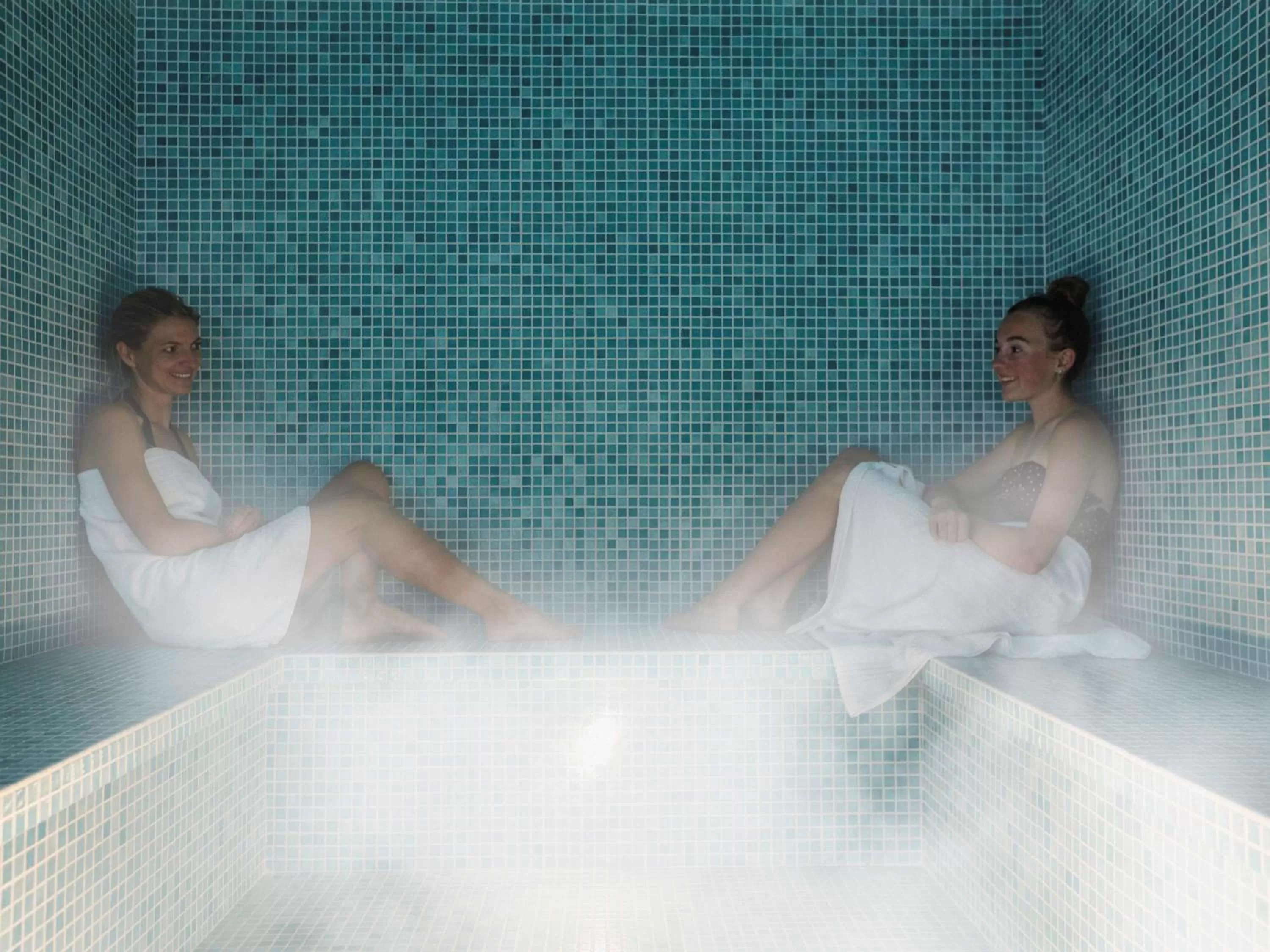 Spa and wellness centre/facilities in Aparthotel & Spa Adagio Vannes