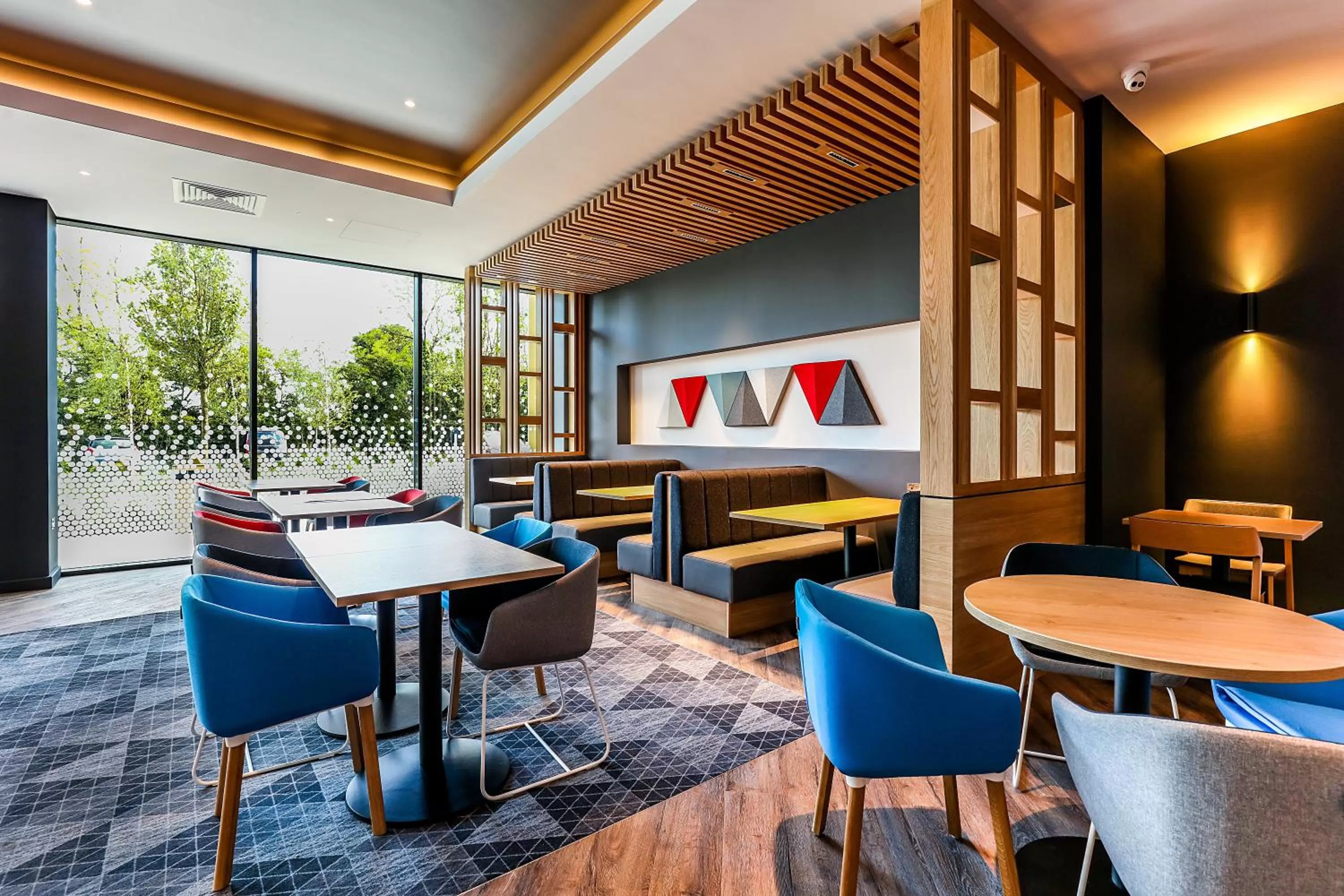 Restaurant/places to eat in Holiday Inn Express - Bicester, an IHG Hotel