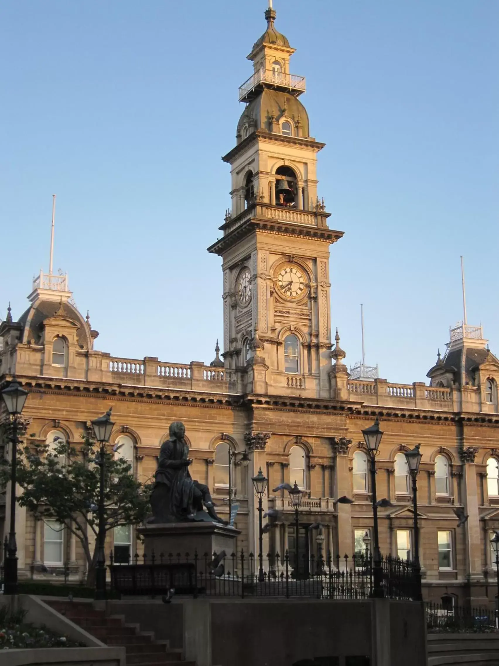 Facade/entrance in Amross Motel Facade/entrance in Amross Motel