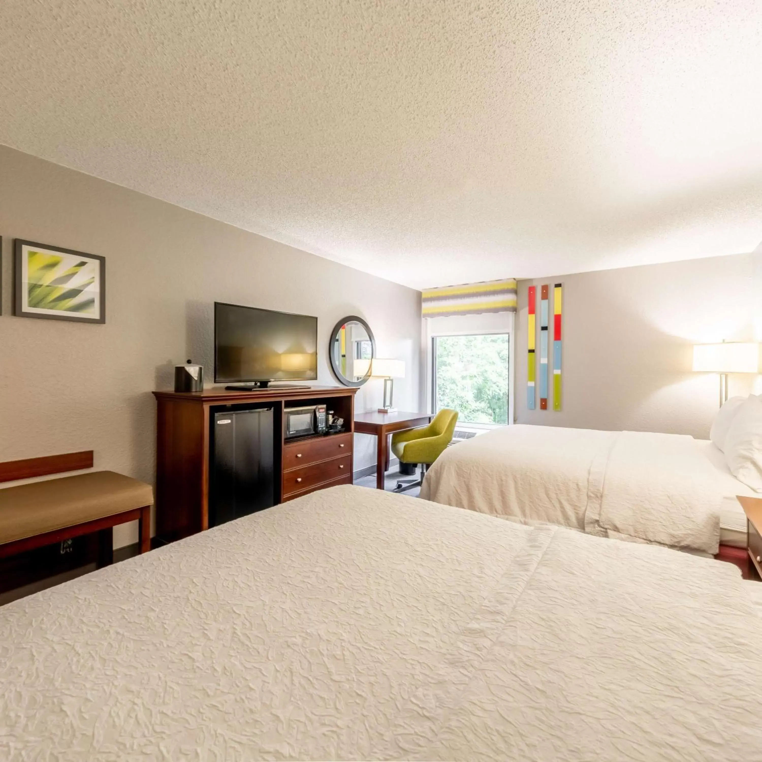 Bedroom, Bed in Hampton Inn Gainesville