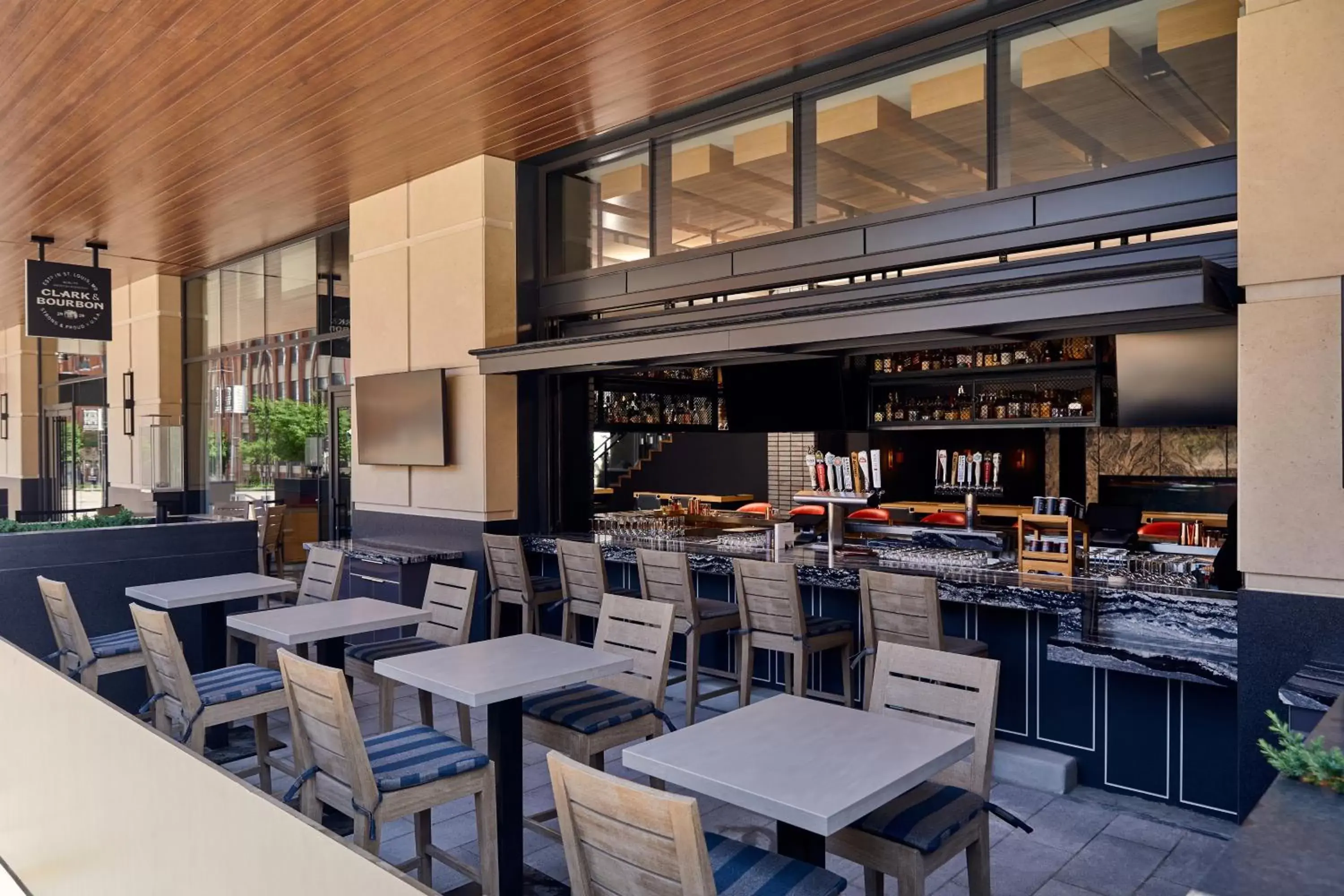 Patio, Restaurant/Places to Eat in Live! by Loews - St. Louis