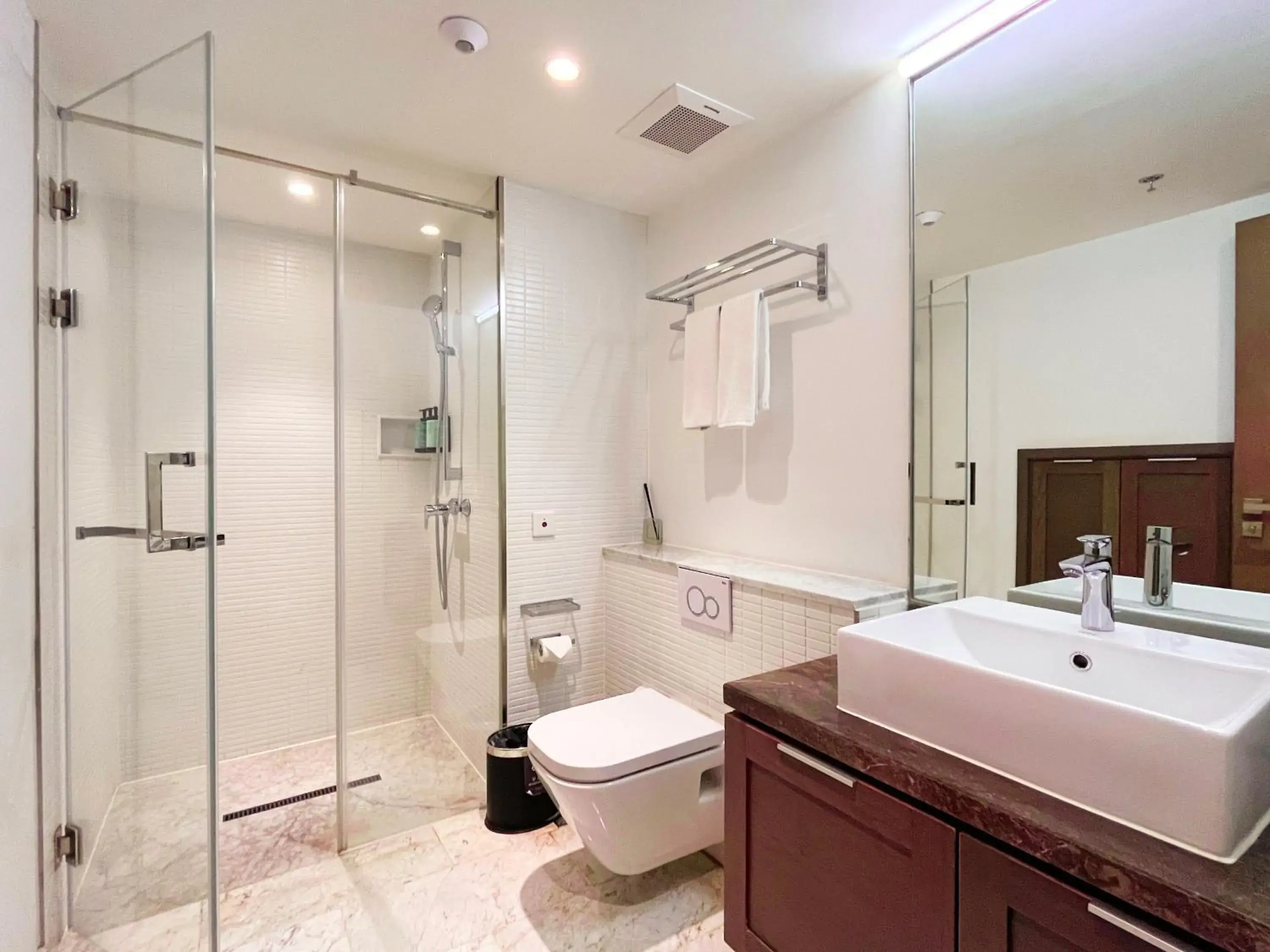 Toilet, Bathroom in Novotel Suites Shanghai Hongqiao