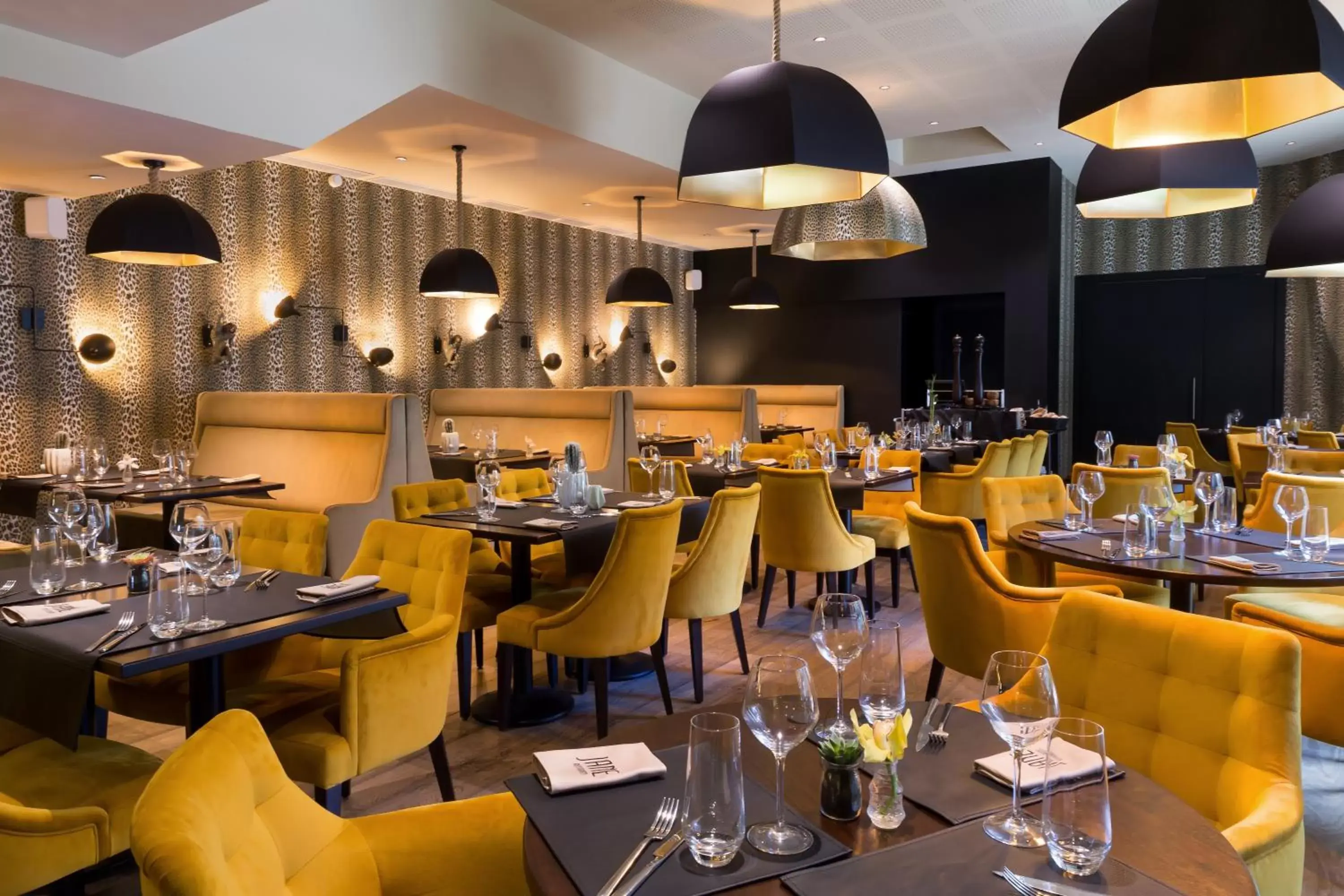 Restaurant/Places to Eat in Hotel L'Arbre Voyageur - BW Premier Collection - LILLE